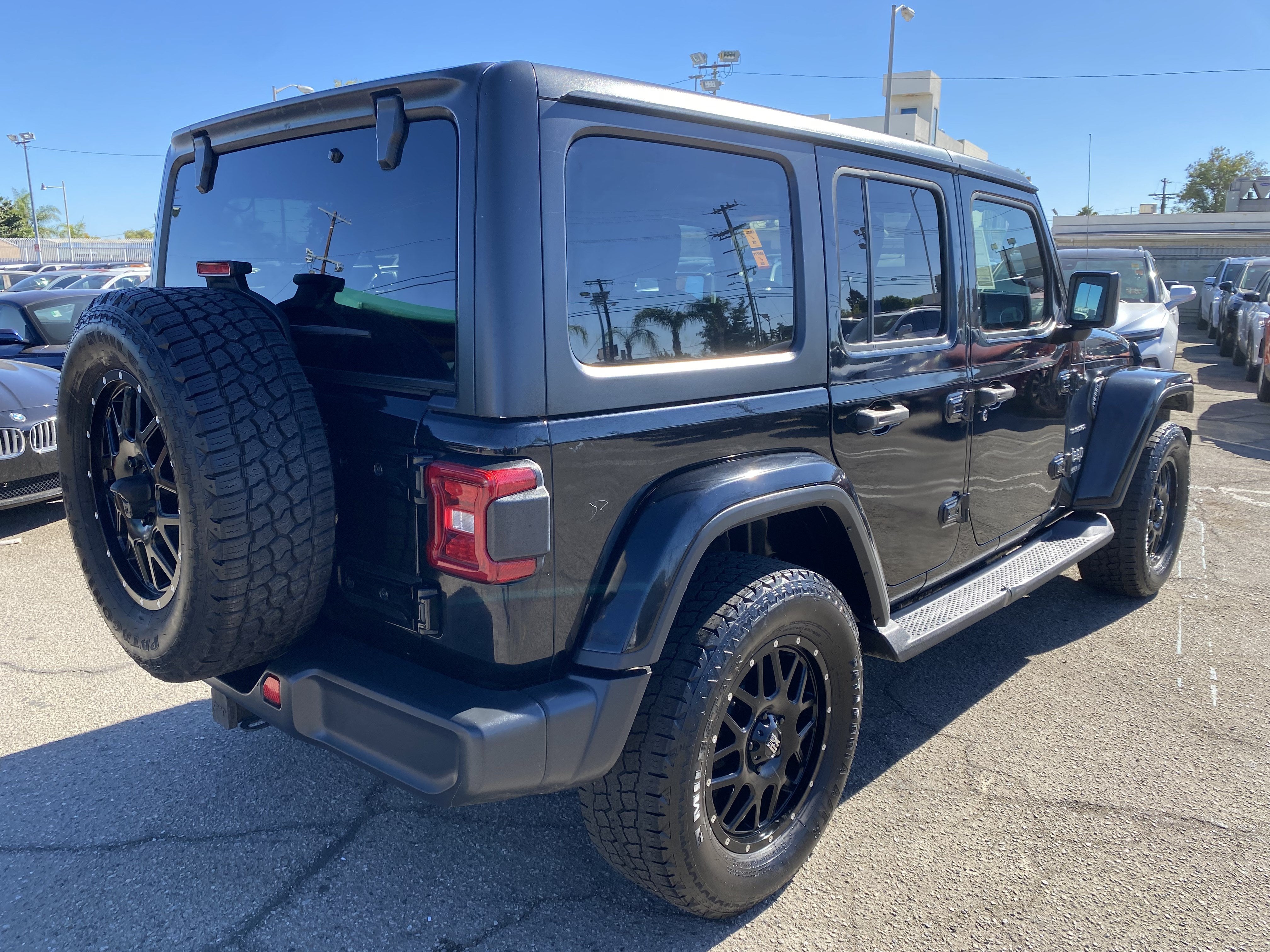 2018 Jeep Wrangler Unlimited SAHARA 4X4