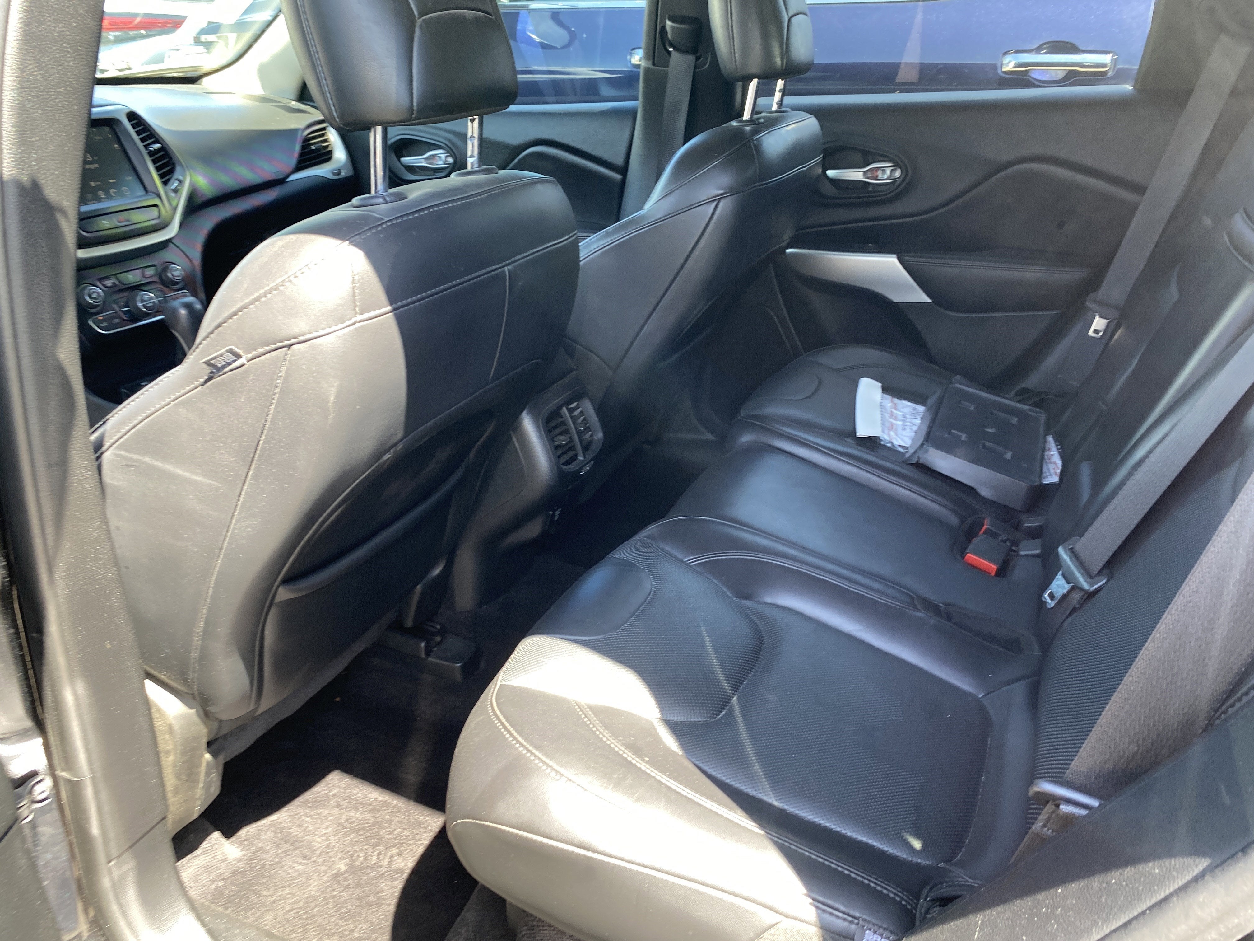 2016 Jeep Cherokee Overland