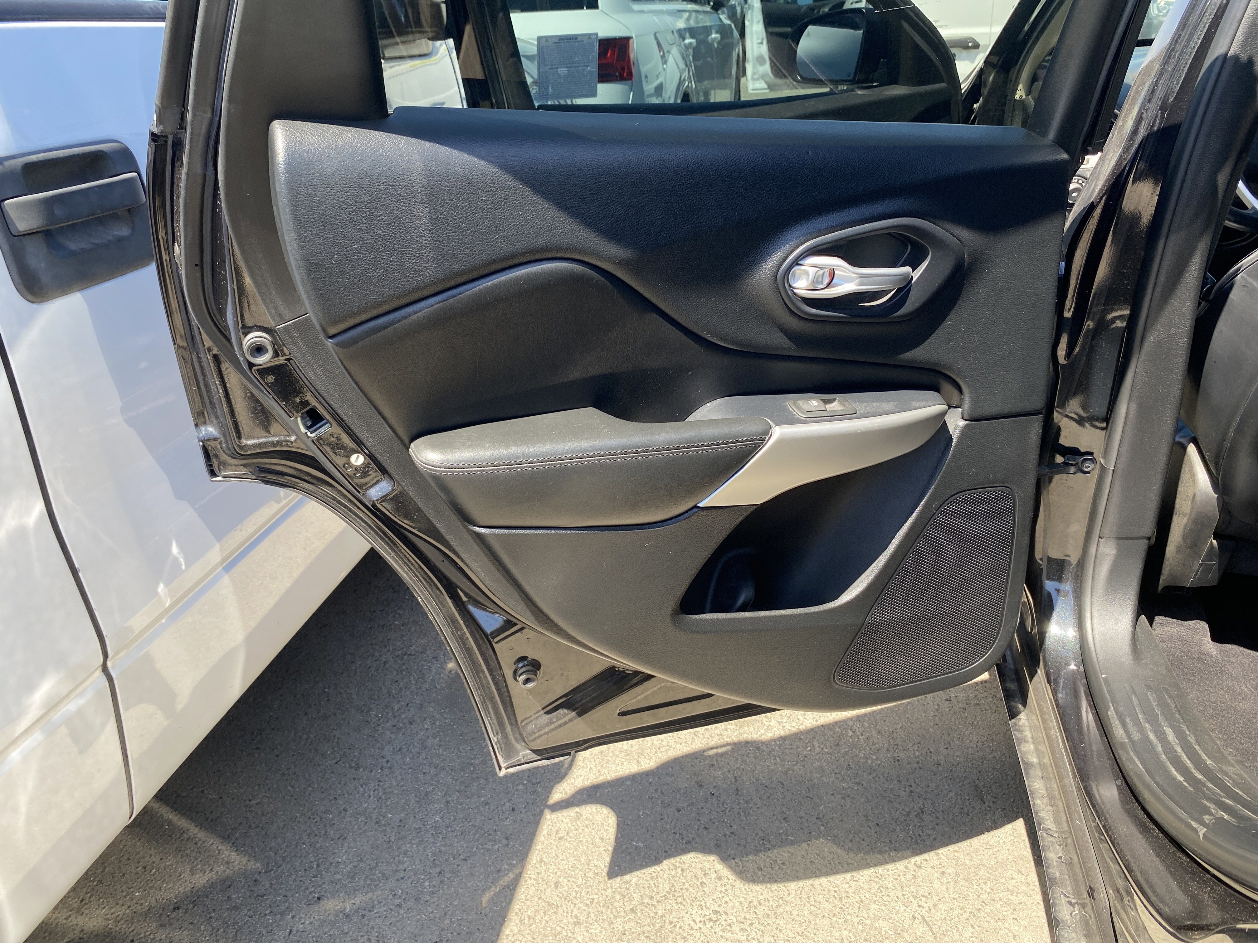2016 Jeep Cherokee Overland