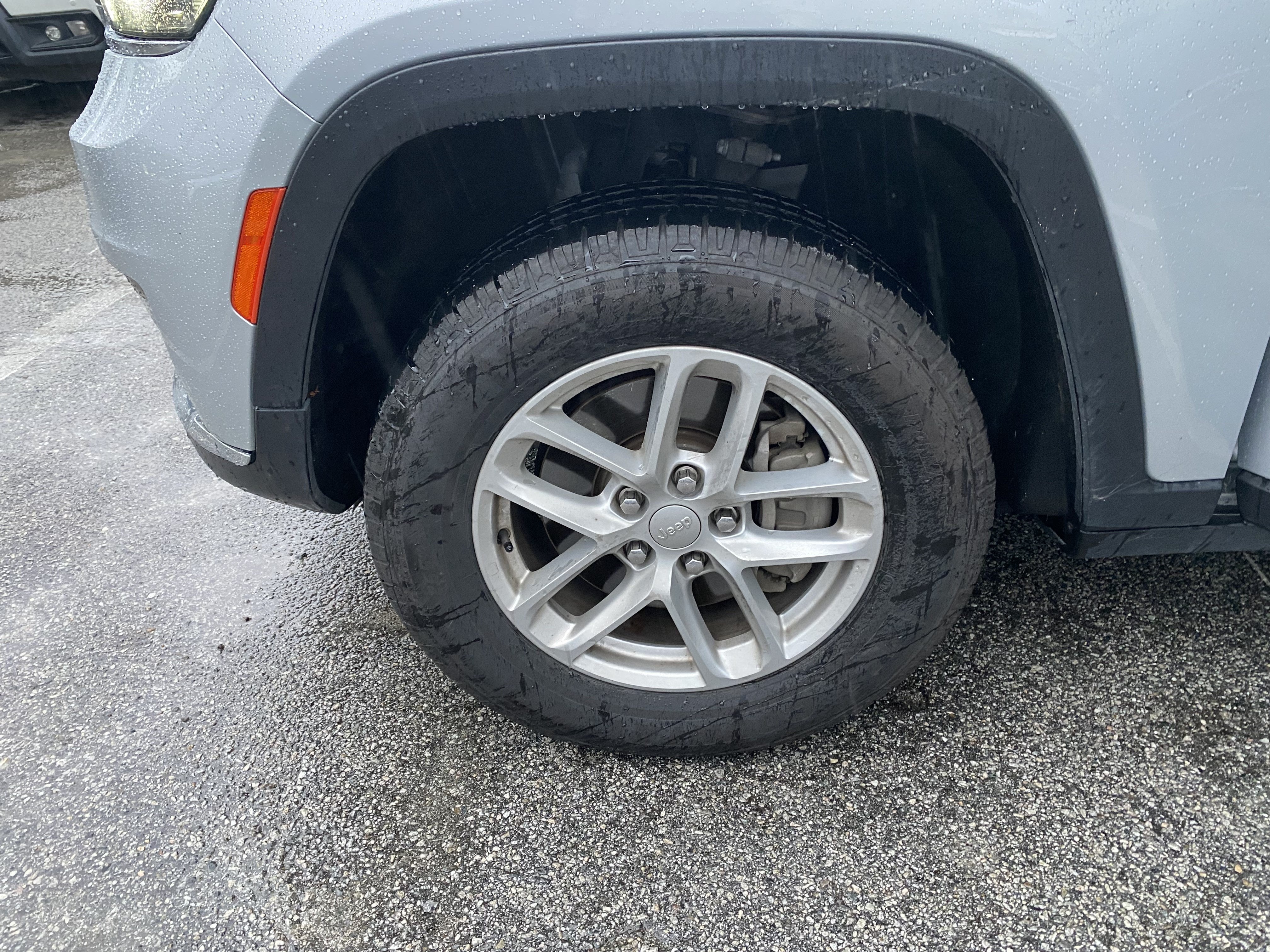2023 Jeep Grand Cherokee L LAREDO 4X2