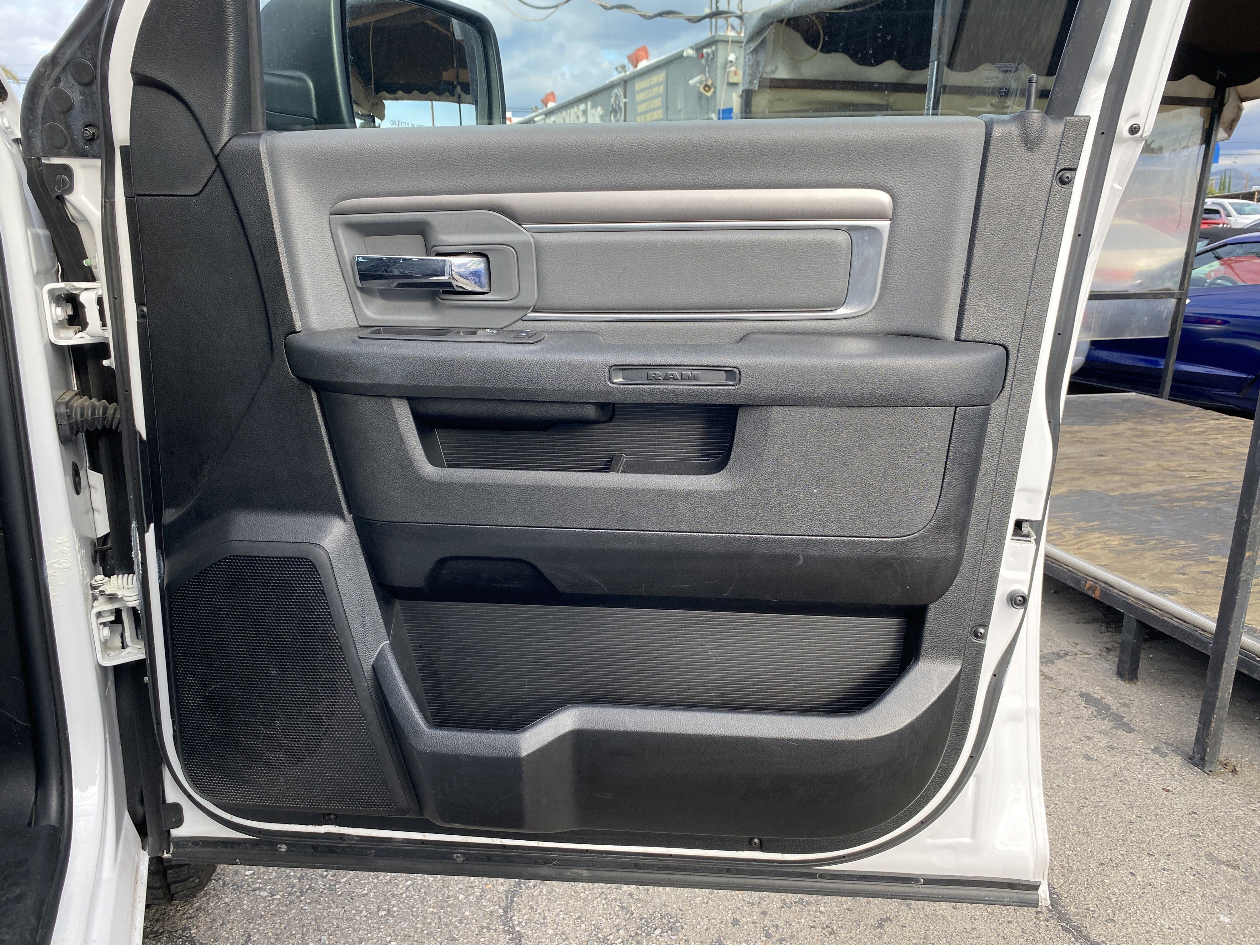 2024 RAM 1500 Classic SLT