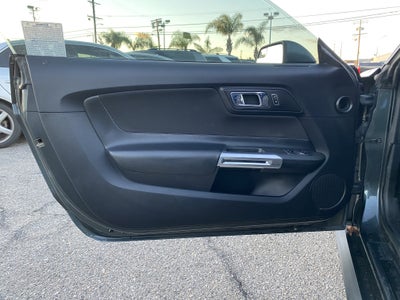 2015 Ford Mustang V6