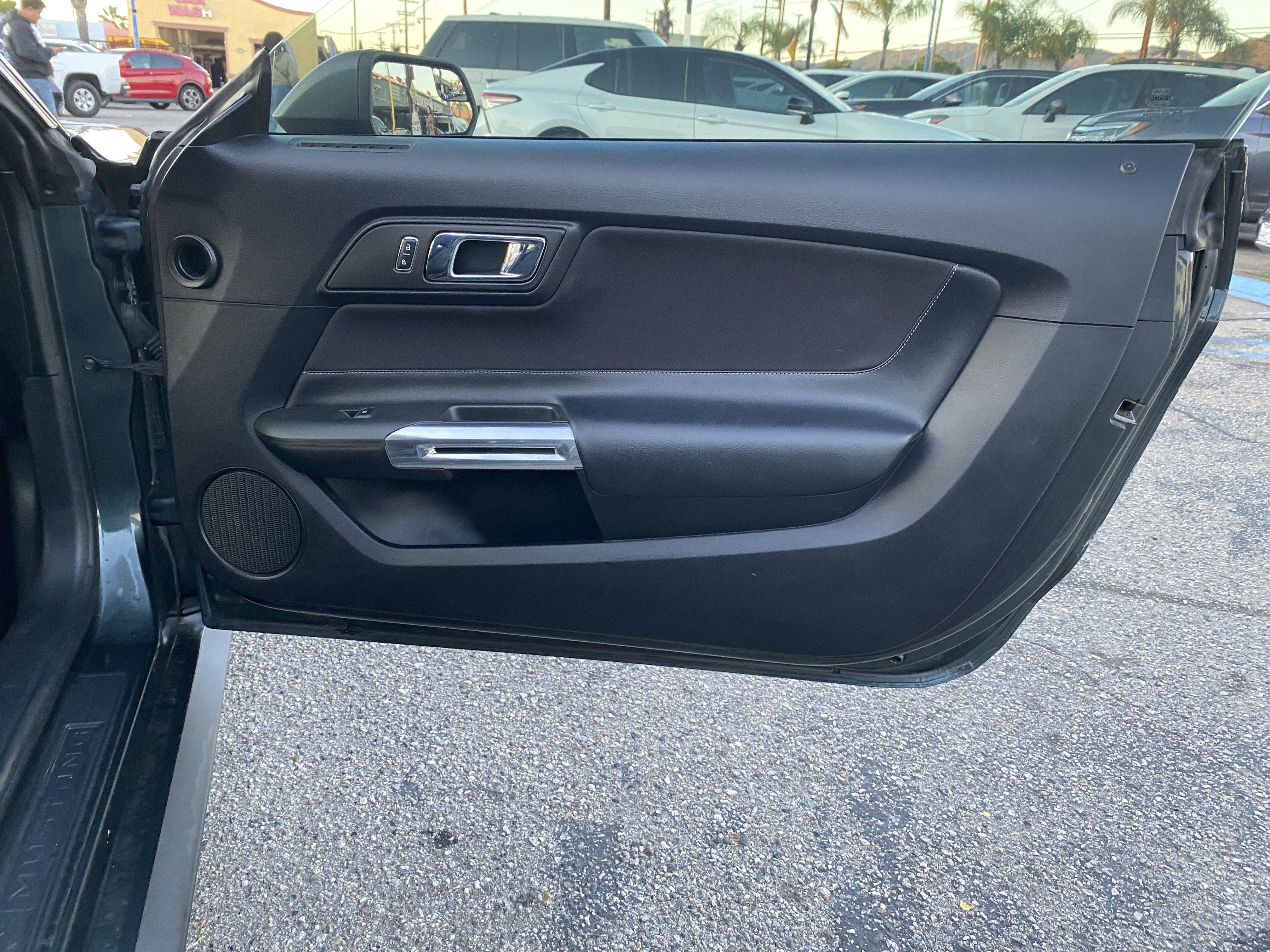 2015 Ford Mustang V6