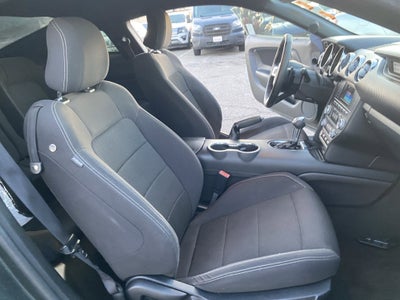 2015 Ford Mustang V6