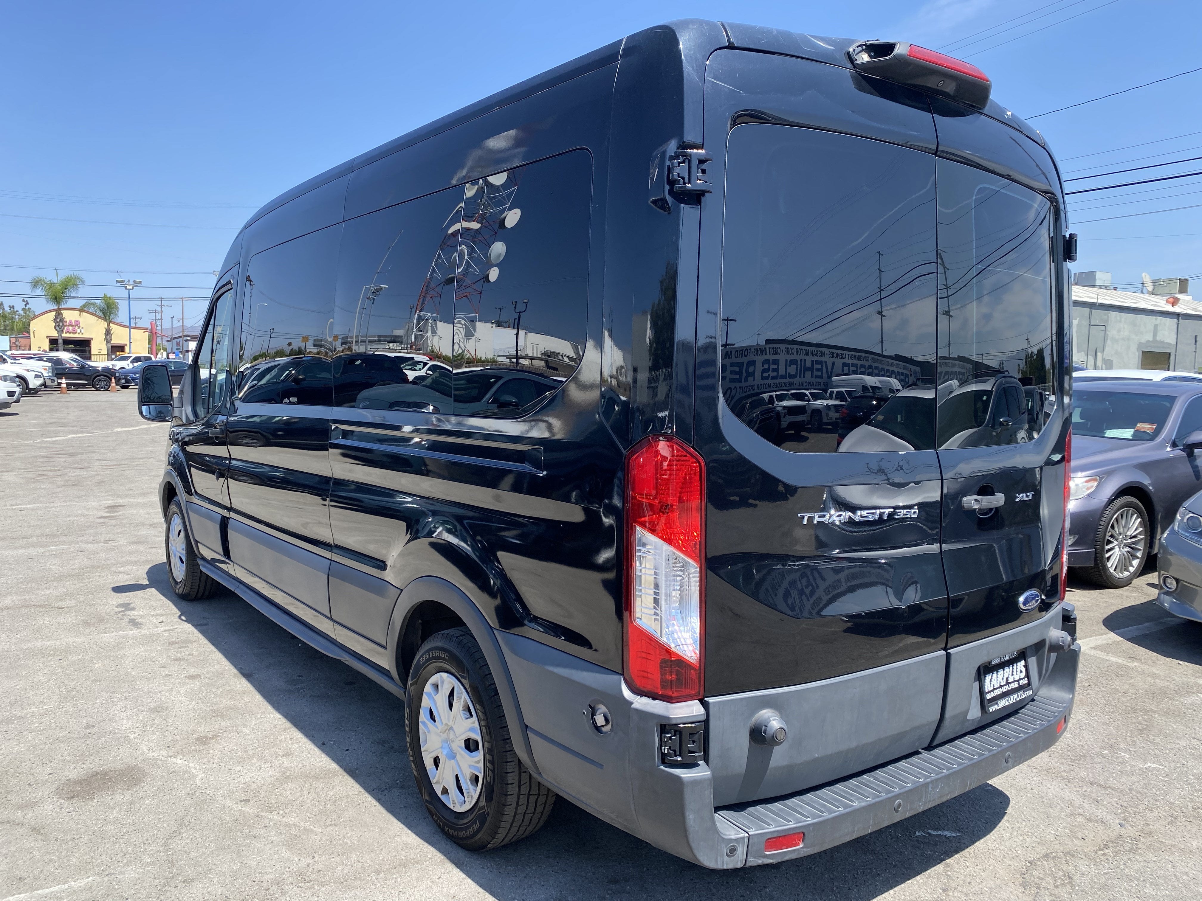 2018 Ford Transit Passenger Wagon XLT