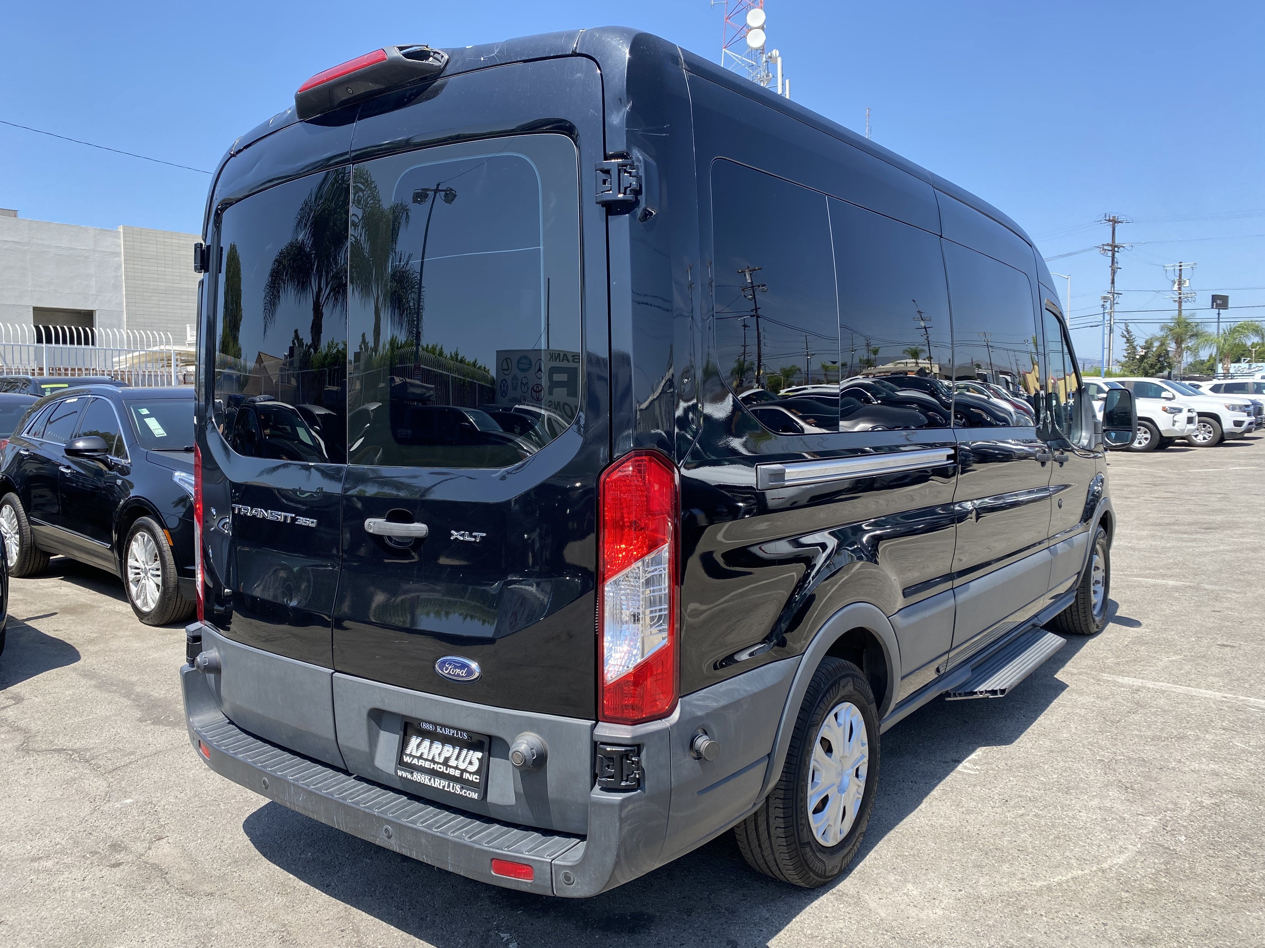2018 Ford Transit Passenger Wagon XLT