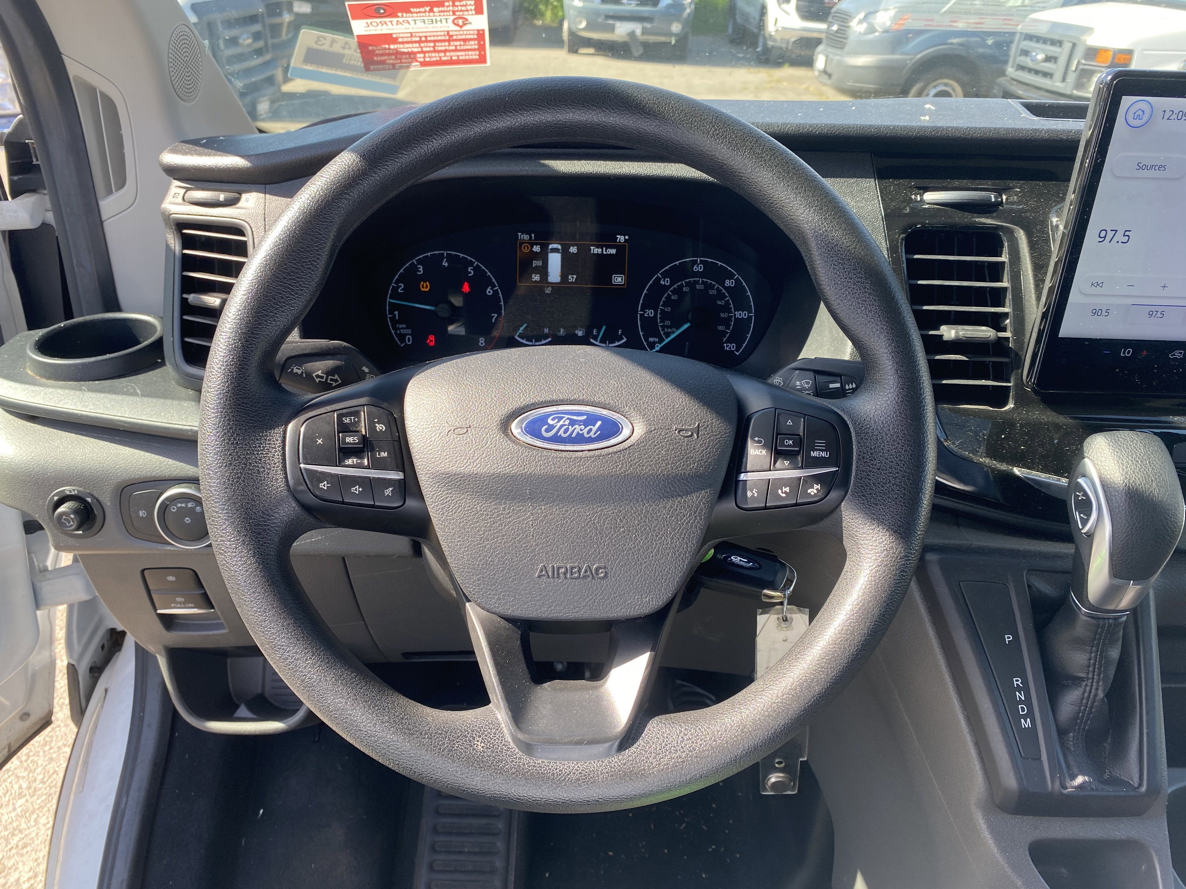 2023 Ford Transit Passenger Wagon XLT