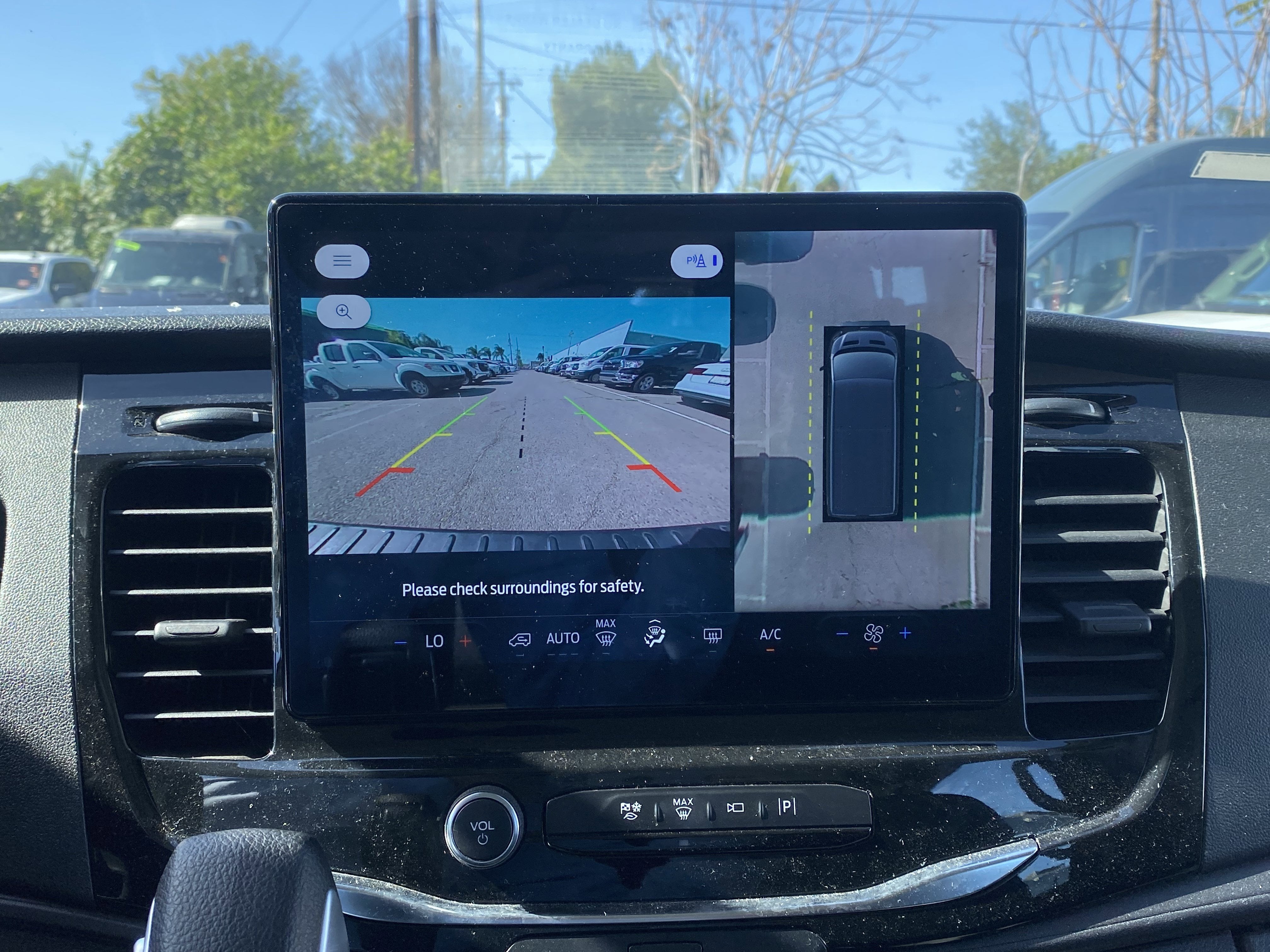 2023 Ford Transit Passenger Wagon XLT