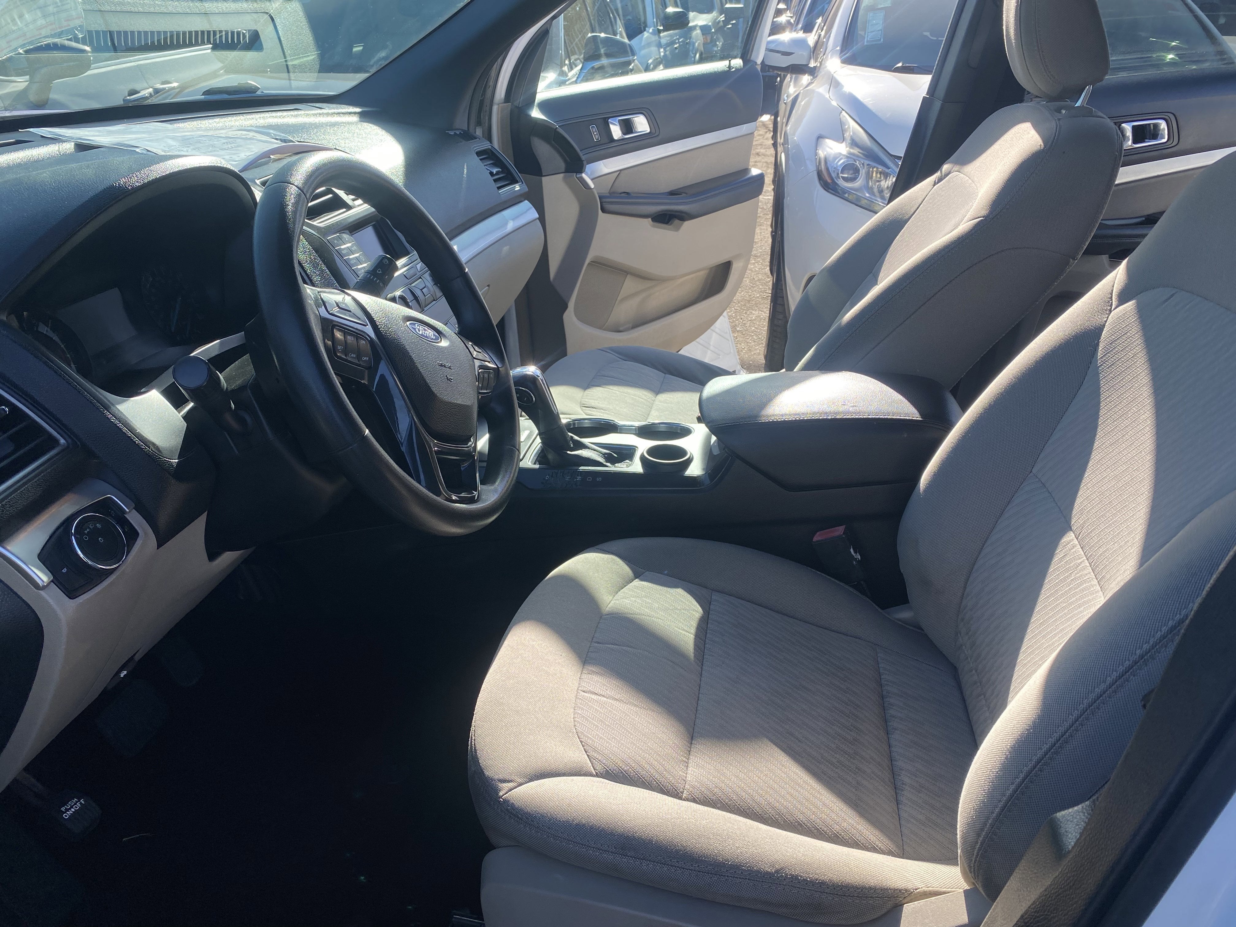 2018 Ford Explorer Base