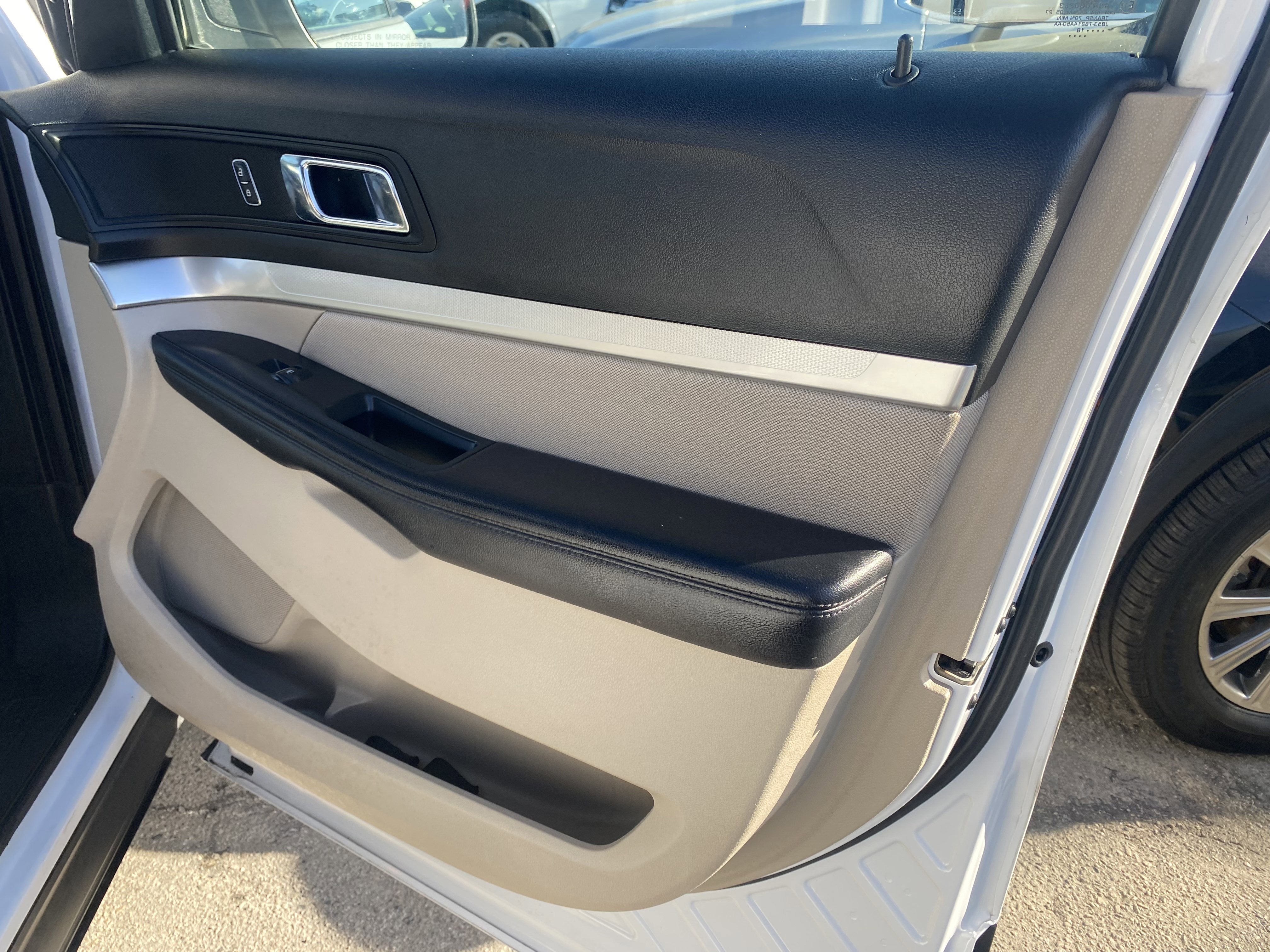 2018 Ford Explorer Base