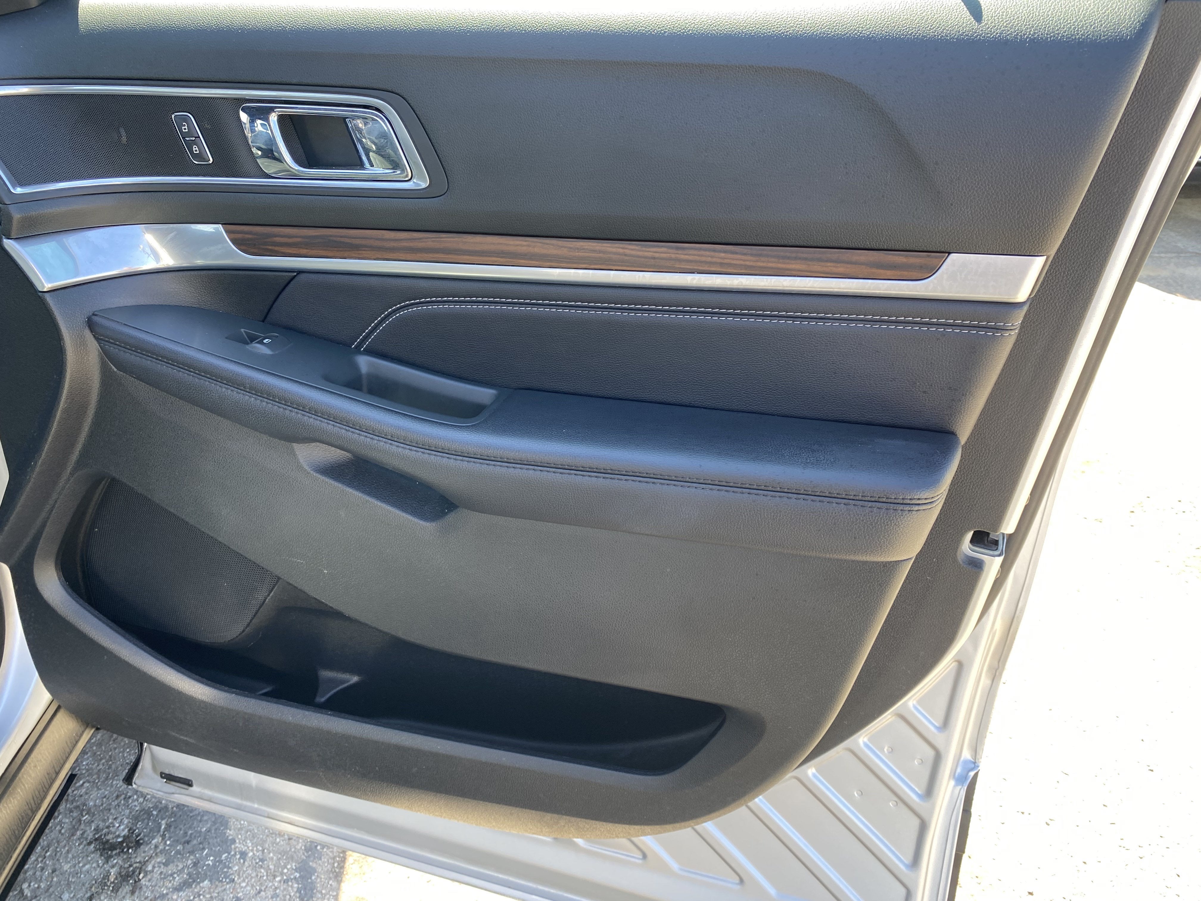 2018 Ford Explorer LIMITED FWD