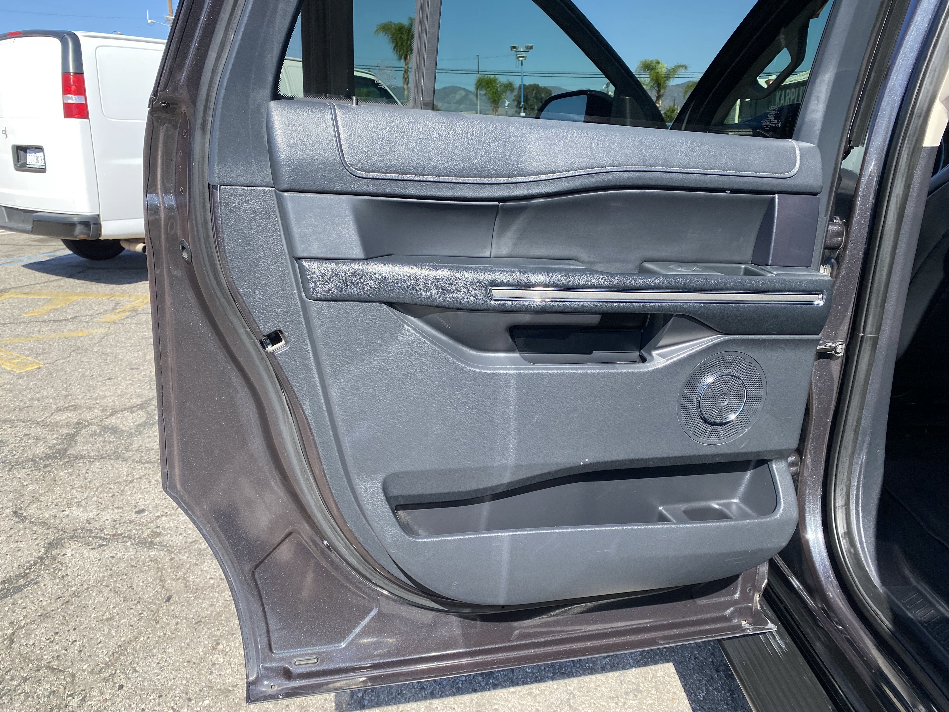 2024 Ford Expedition Max XLT 4X2