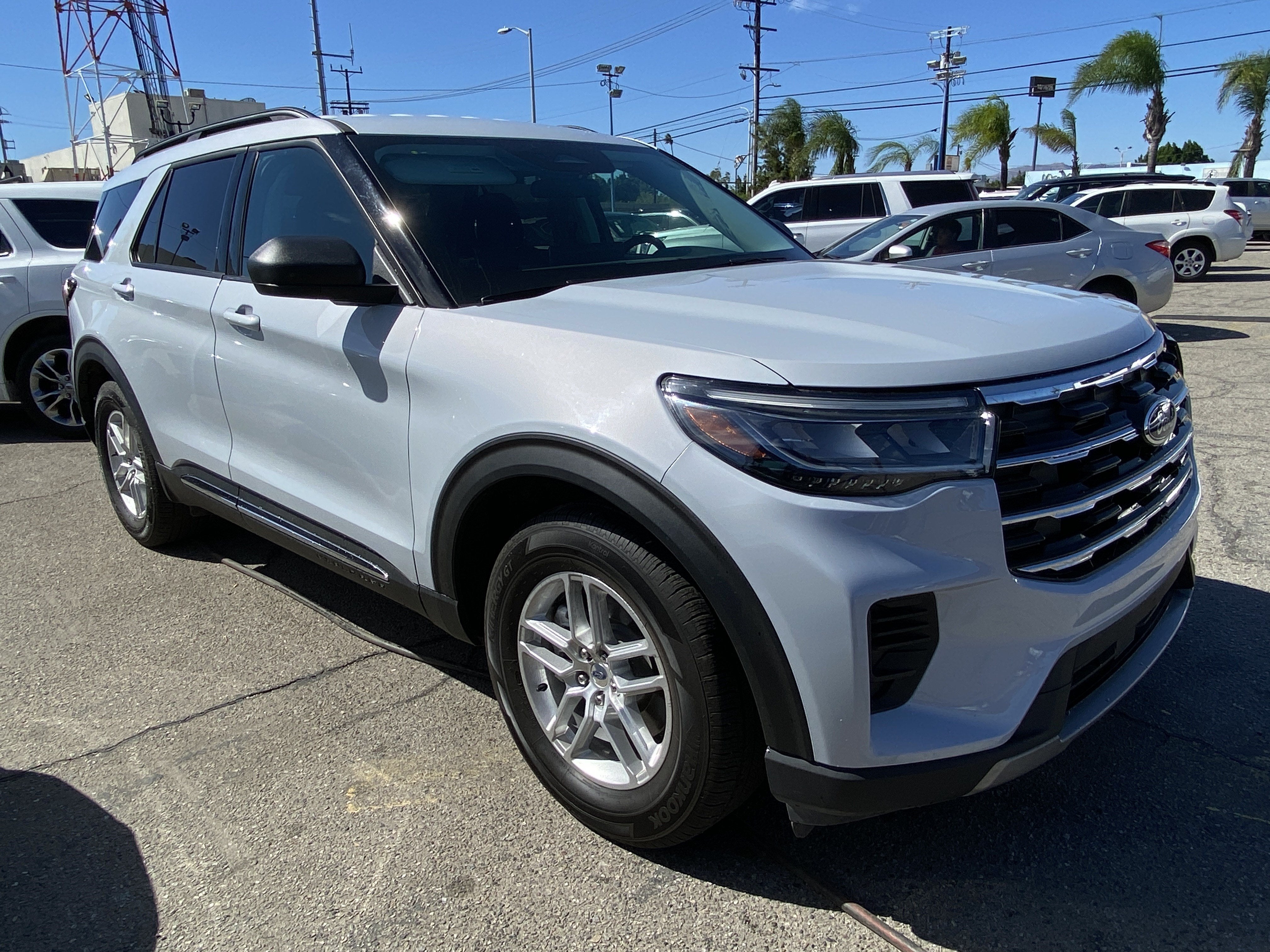 2025 Ford Explorer ACTIVE