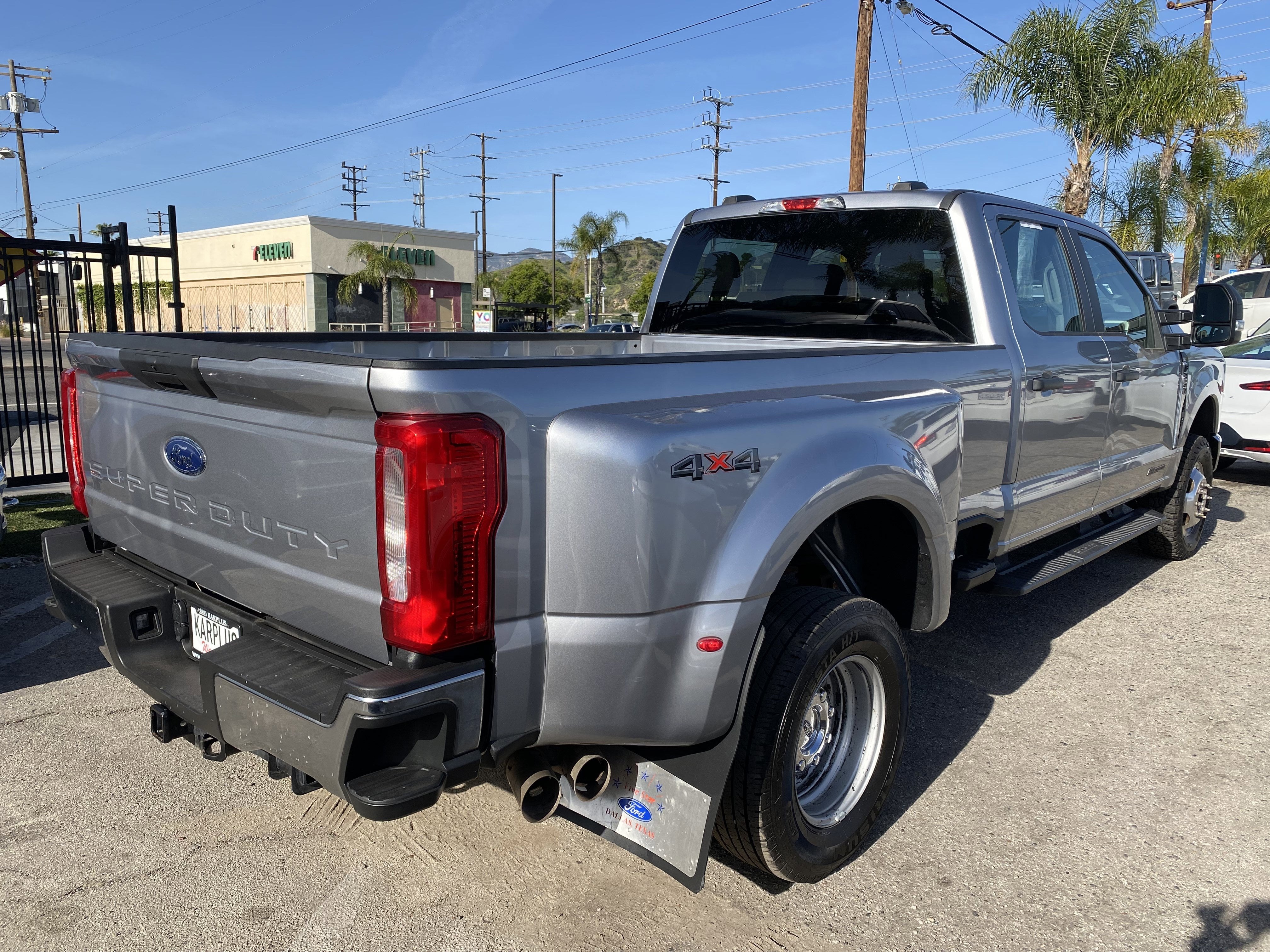 2023 Ford Super Duty F-350 DRW Base