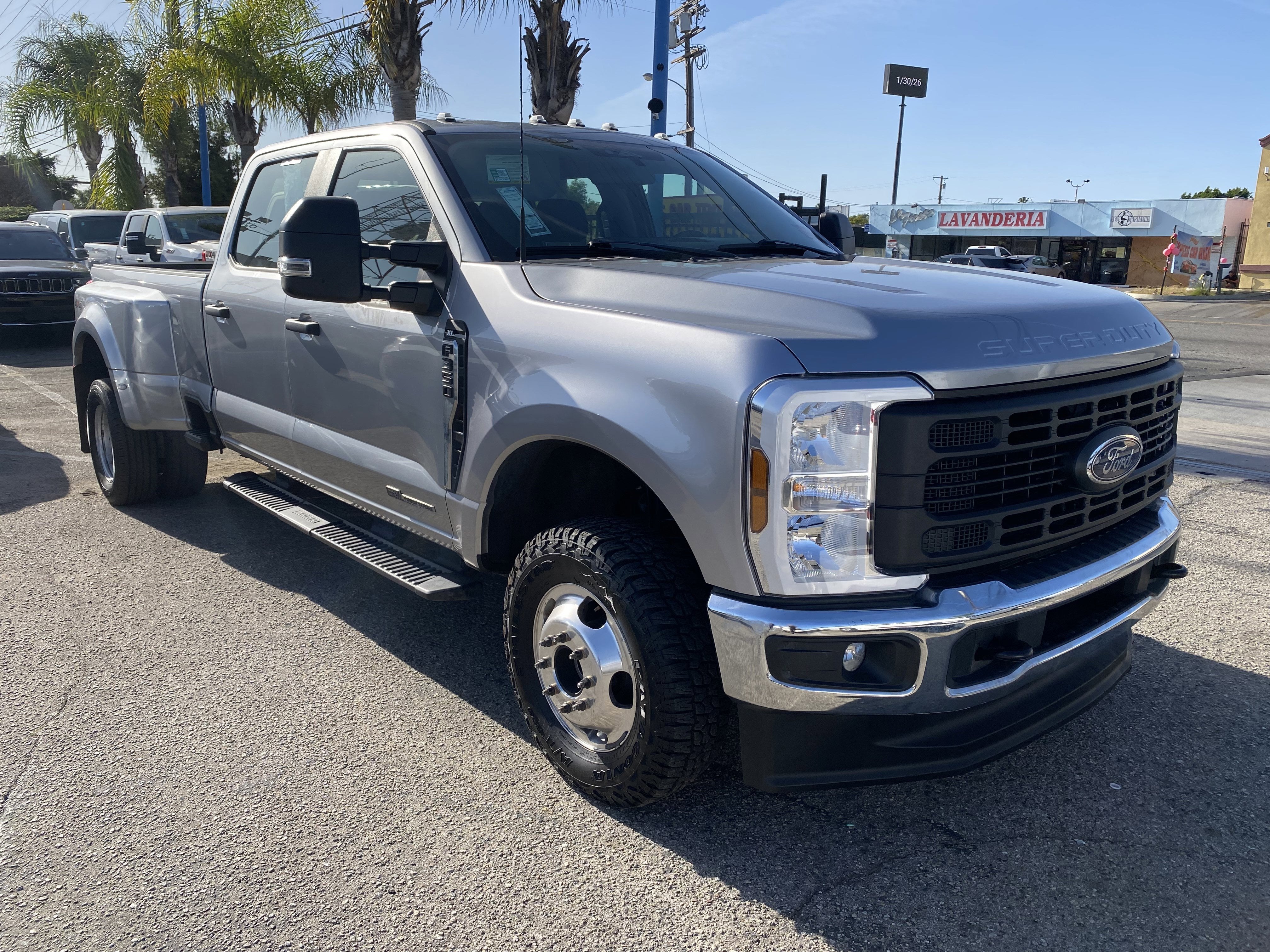 2023 Ford Super Duty F-350 DRW Base