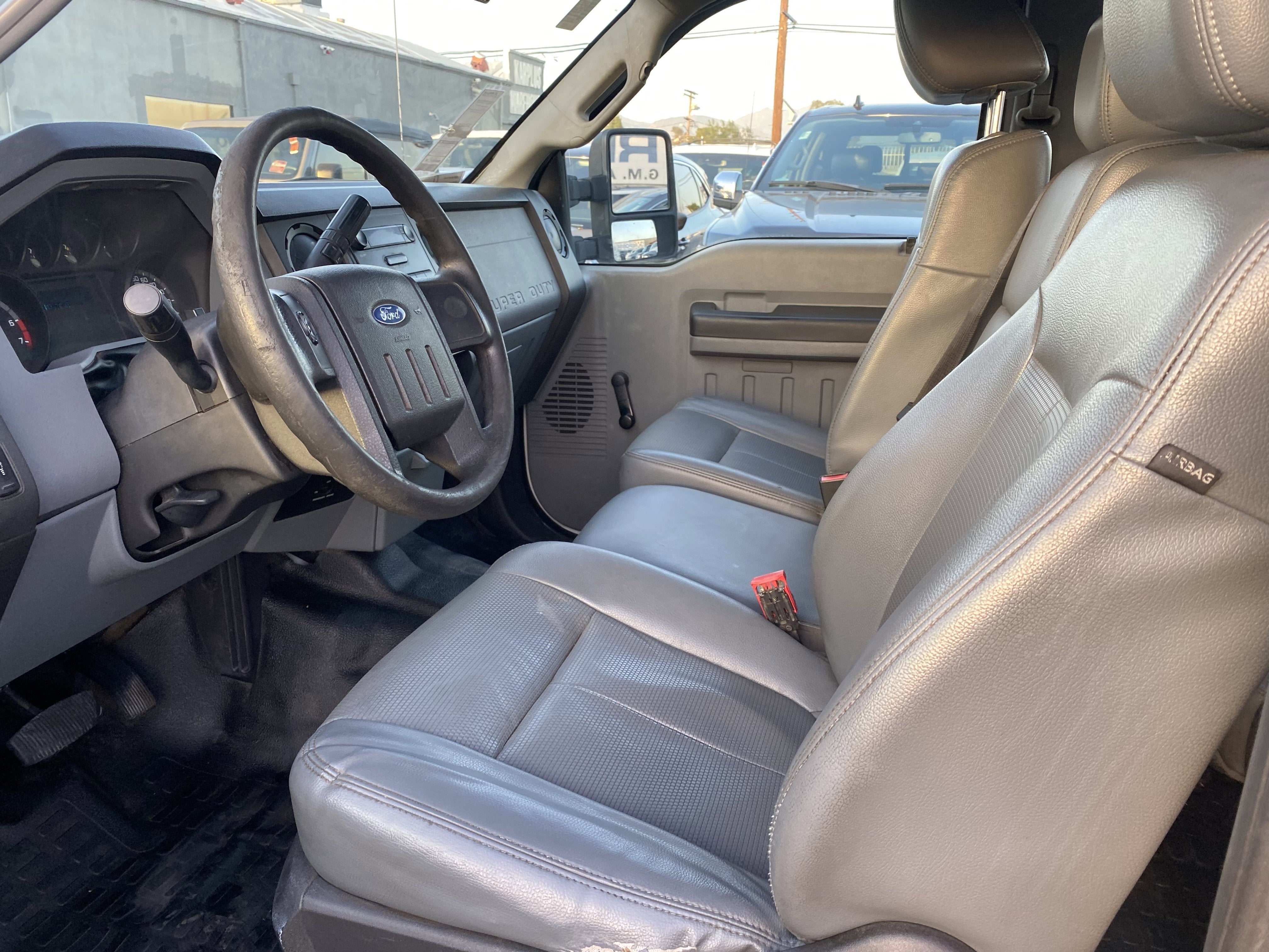 2014 Ford Super Duty F-350 SRW XL