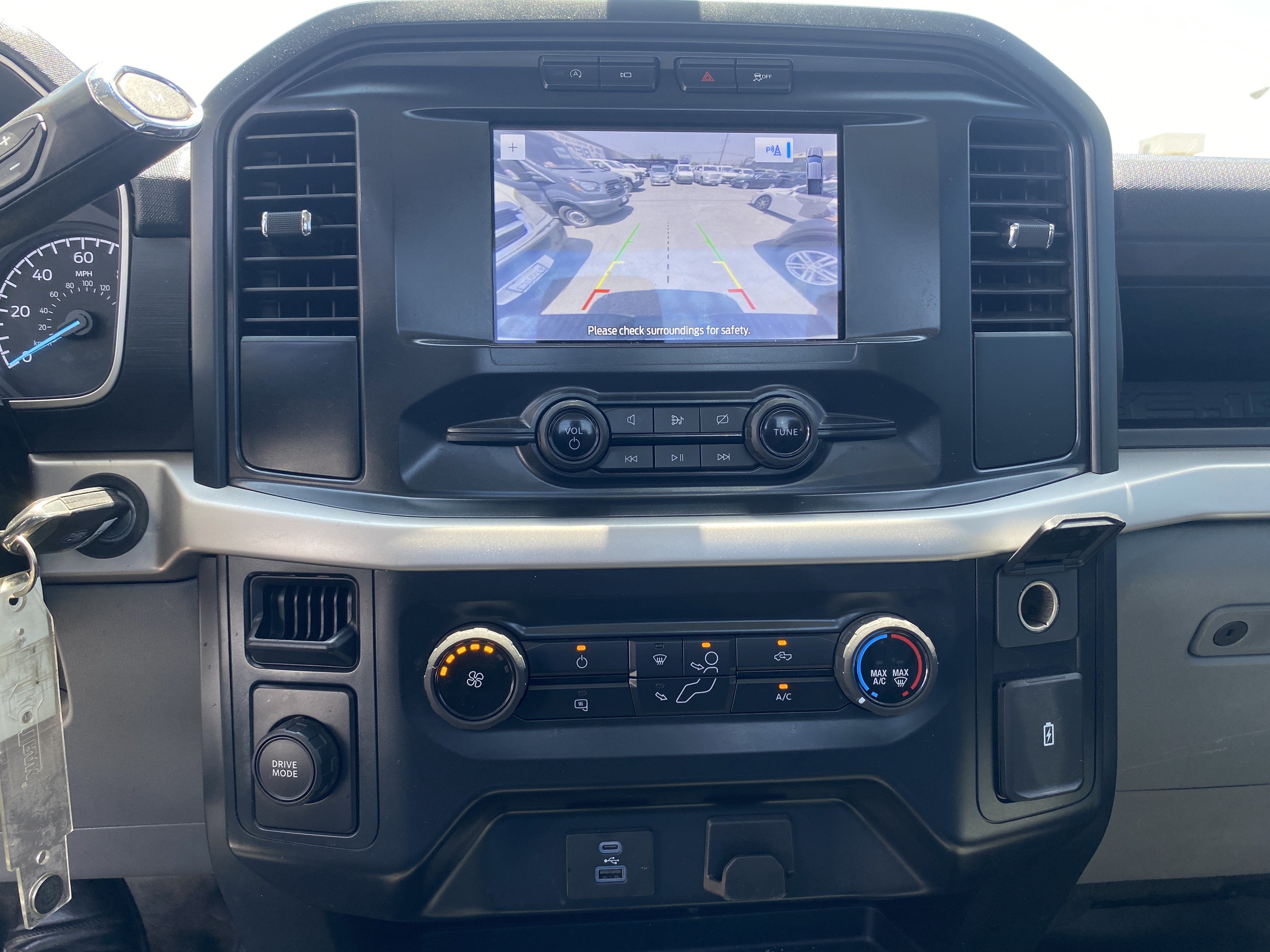 2022 Ford F-150 Base