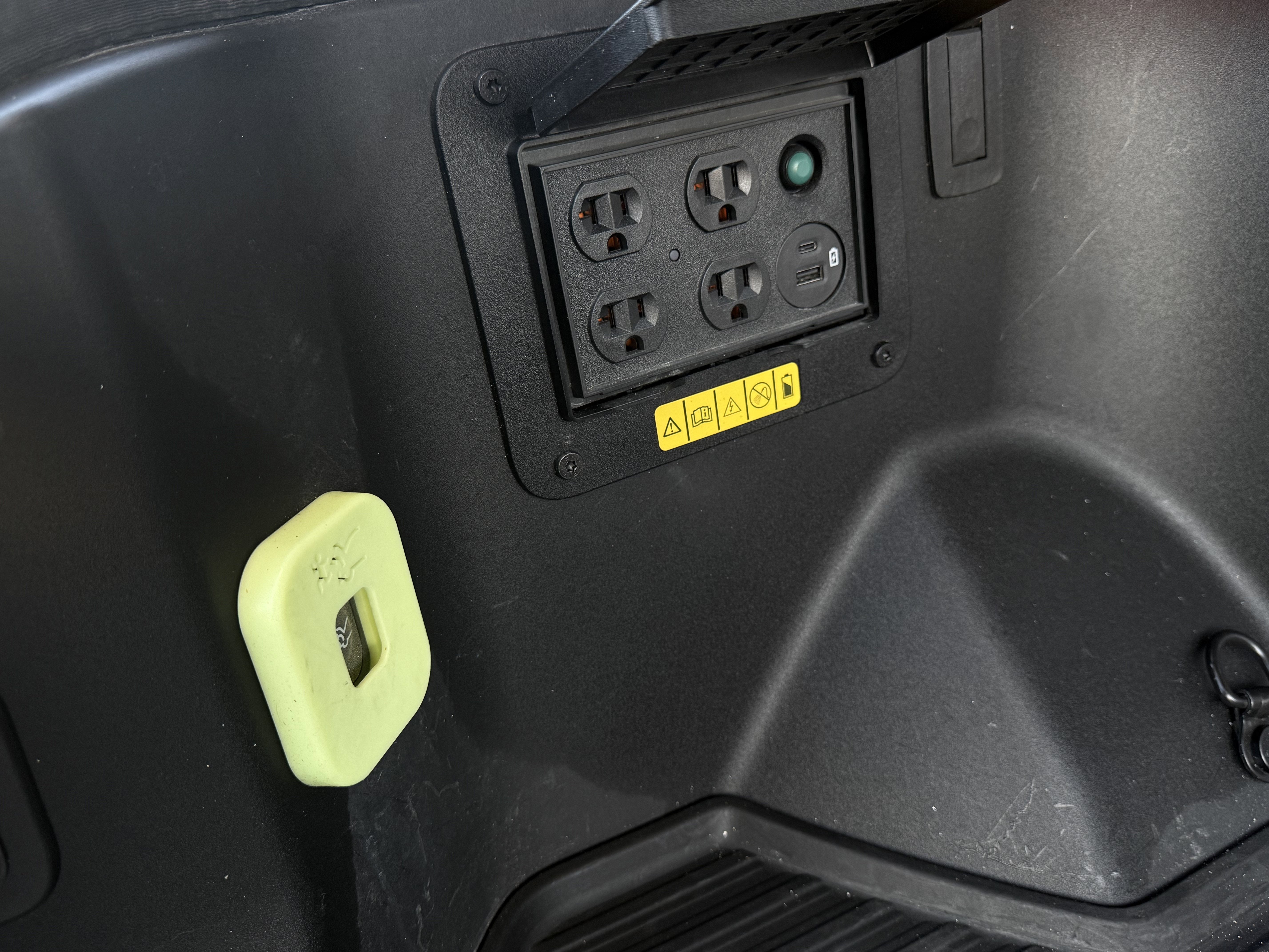 2023 Ford F-150 Lightning Pro