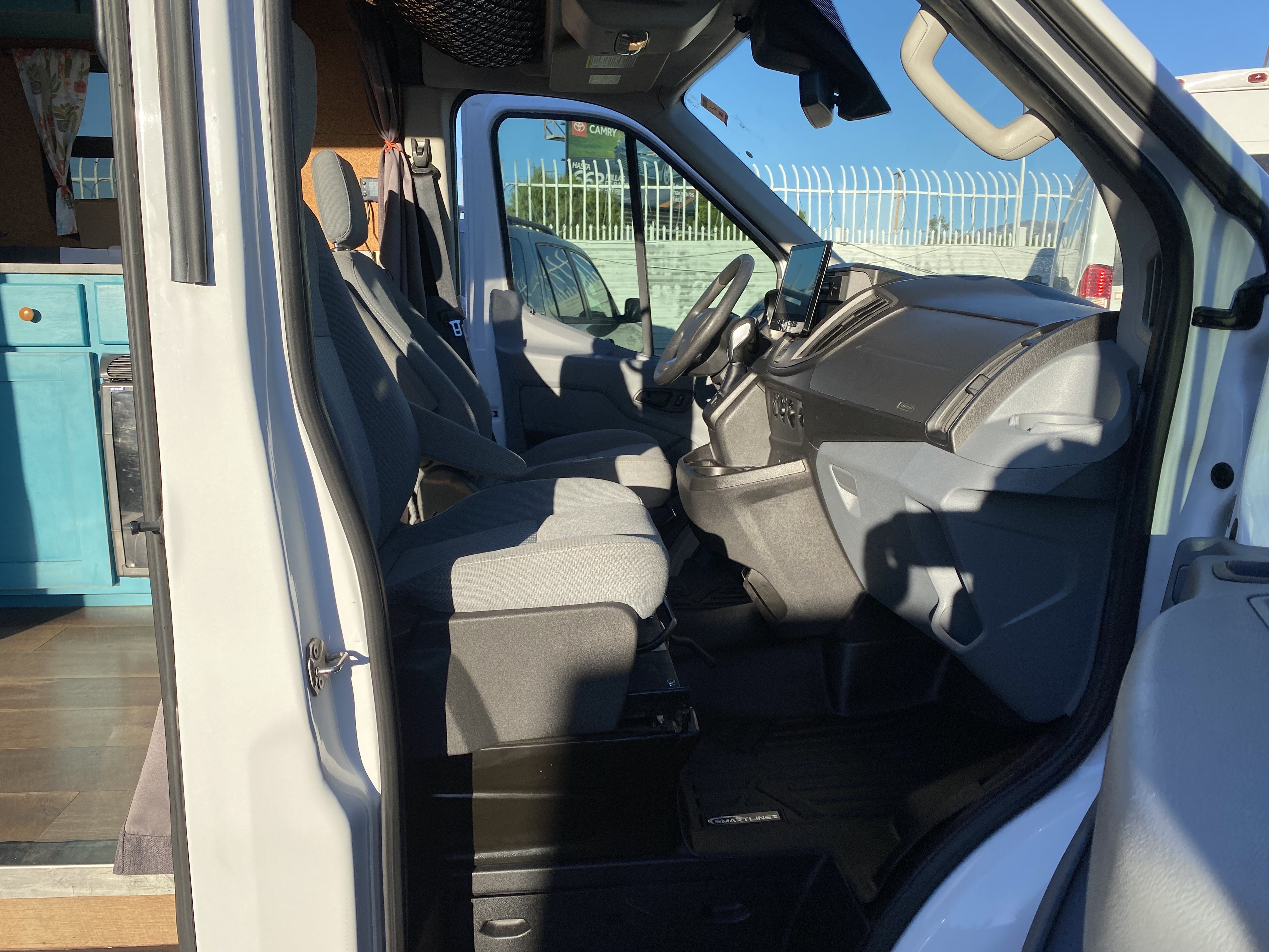 2016 Ford Transit Cargo Van T-250 148 MED RF 9000 GV