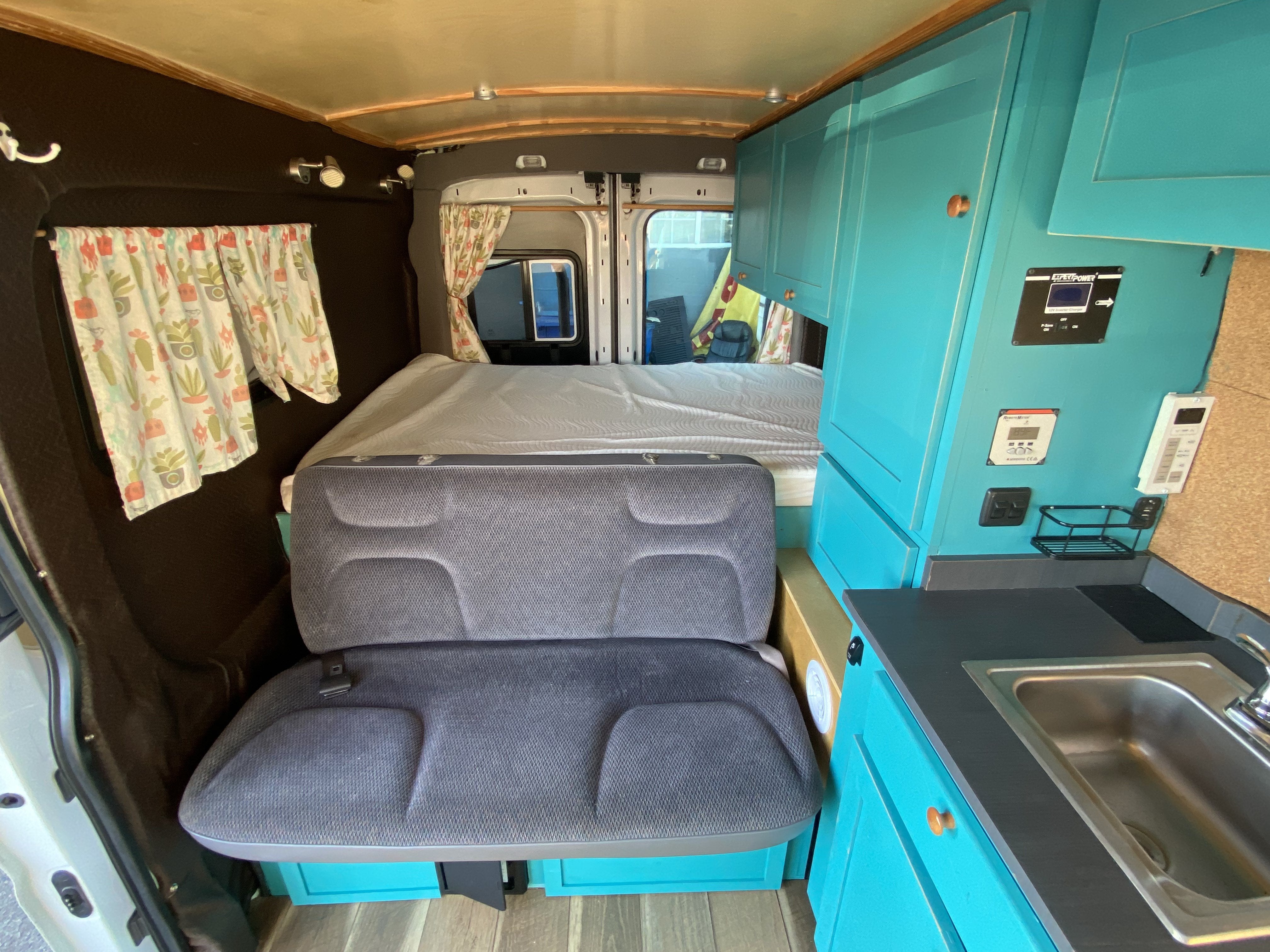 2016 Ford Transit Cargo Van T-250 148 MED RF 9000 GV