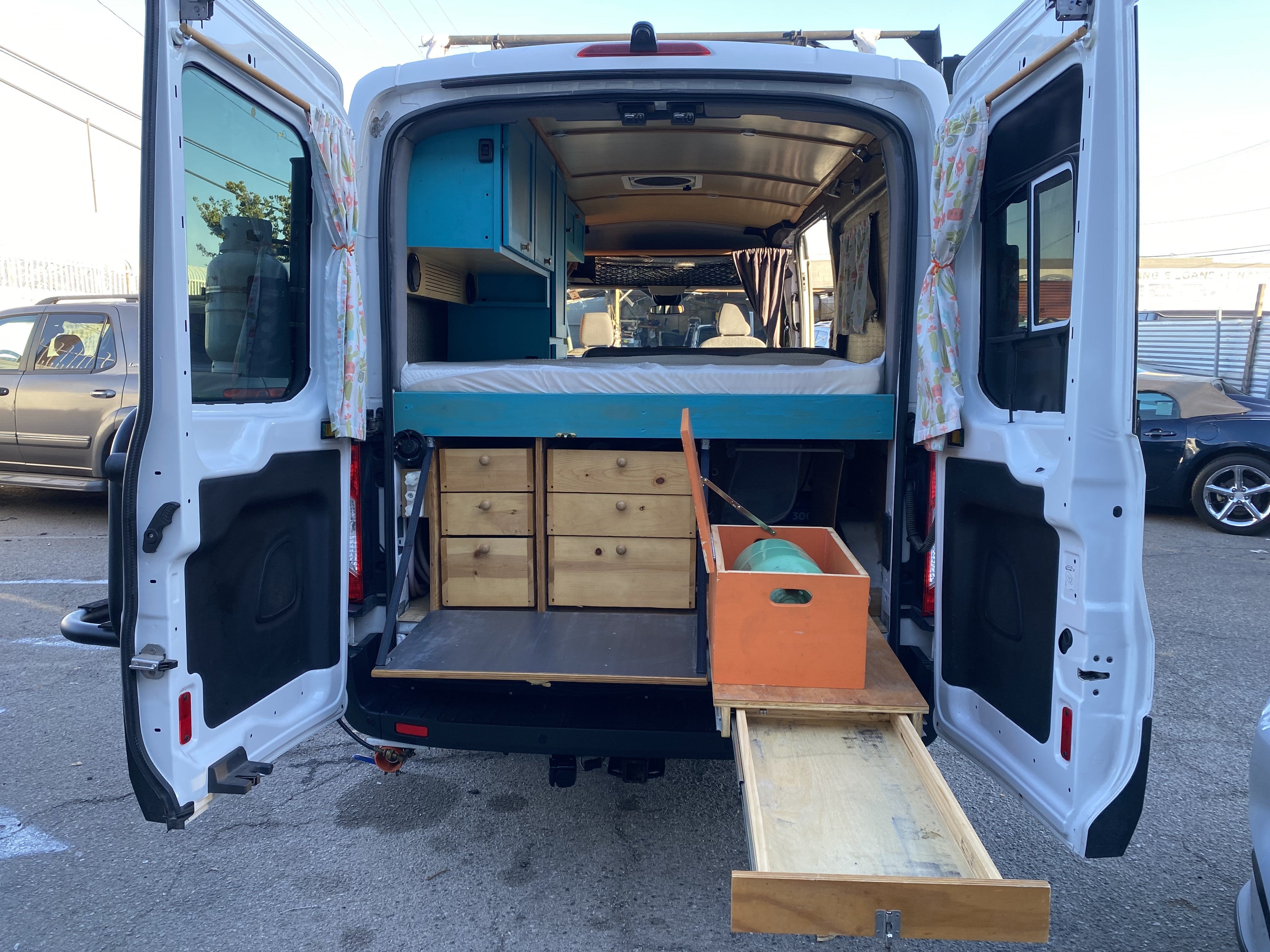 2016 Ford Transit Cargo Van T-250 148 MED RF 9000 GV
