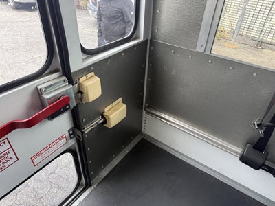 2006 Chevrolet Express Commercial Cutaway C6Y SRW