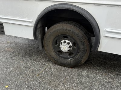 2006 Chevrolet Express Commercial Cutaway C6Y SRW