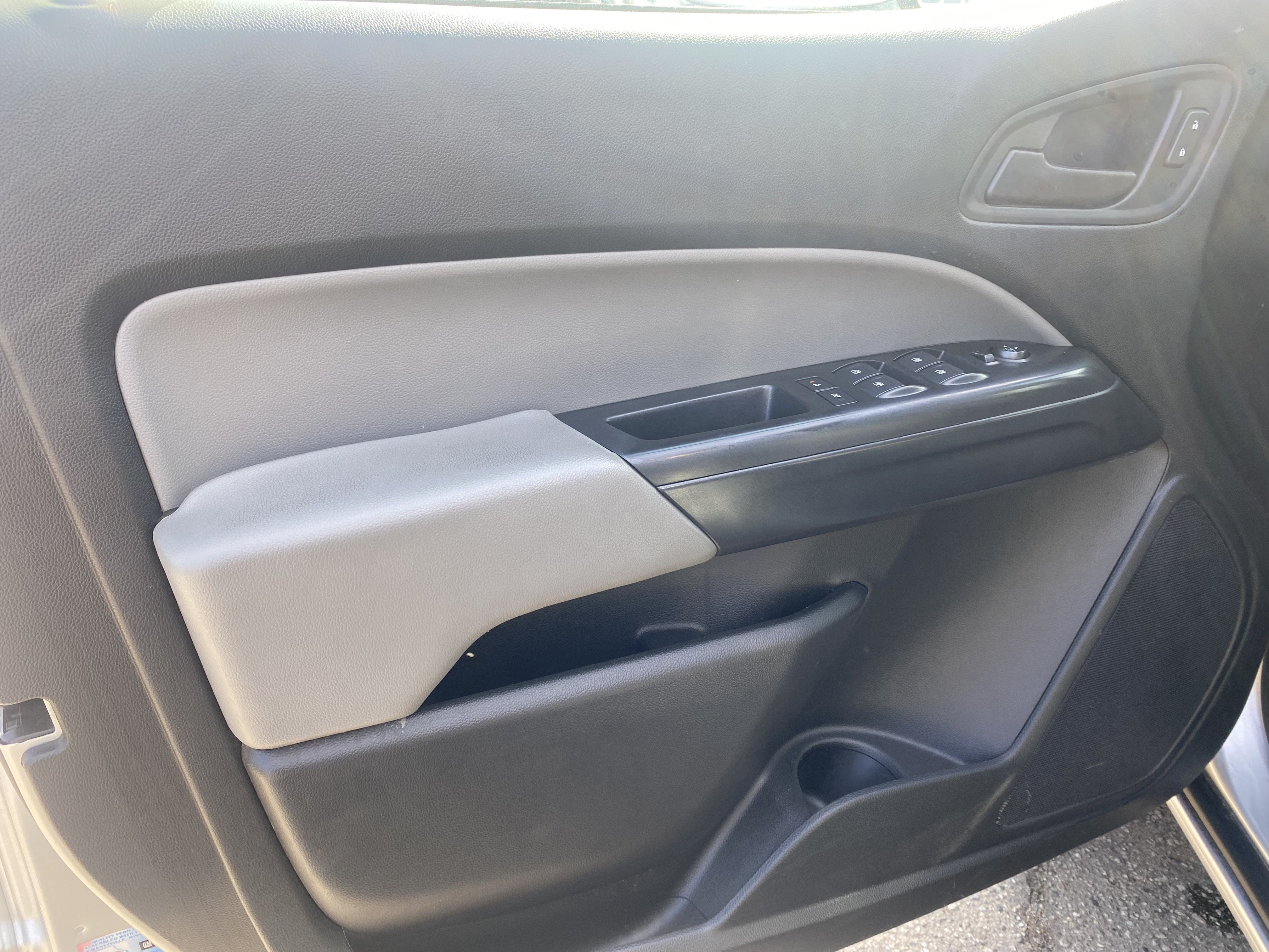 2018 Chevrolet Colorado 2WD CREW CAB 140.5 WORK