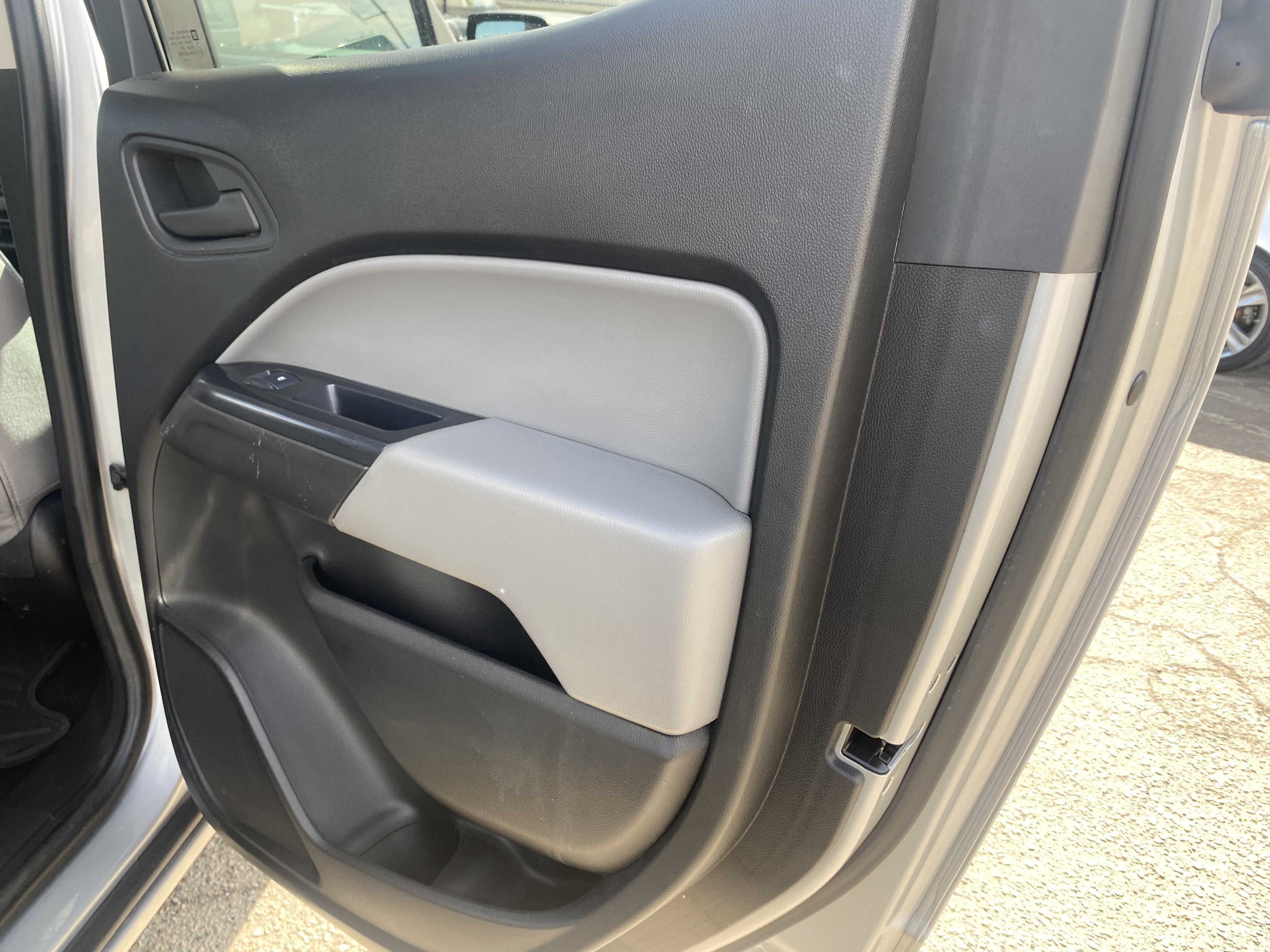 2018 Chevrolet Colorado 2WD CREW CAB 140.5 WORK