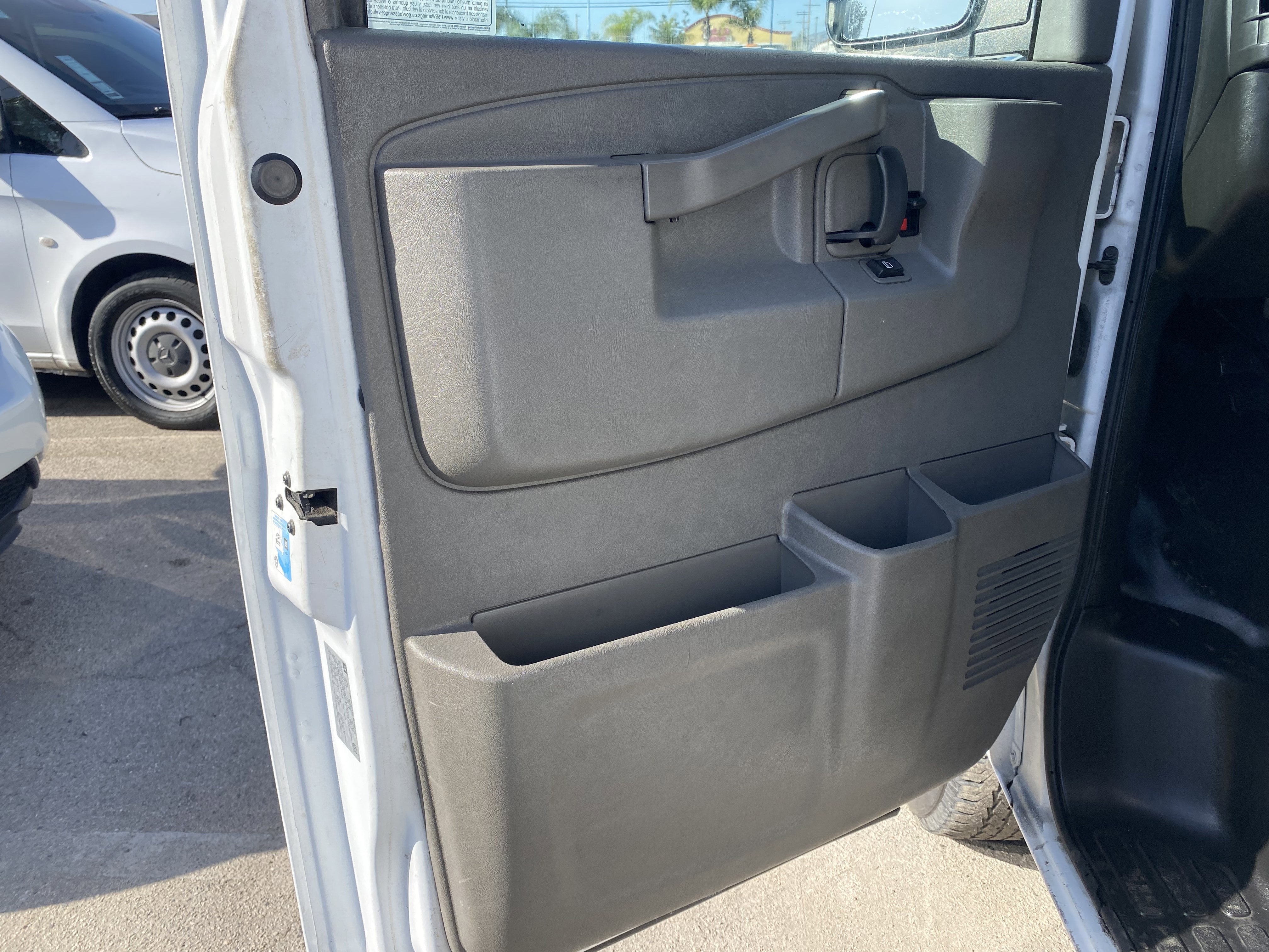 2017 Chevrolet Express Cargo Van RWD 2500 135"