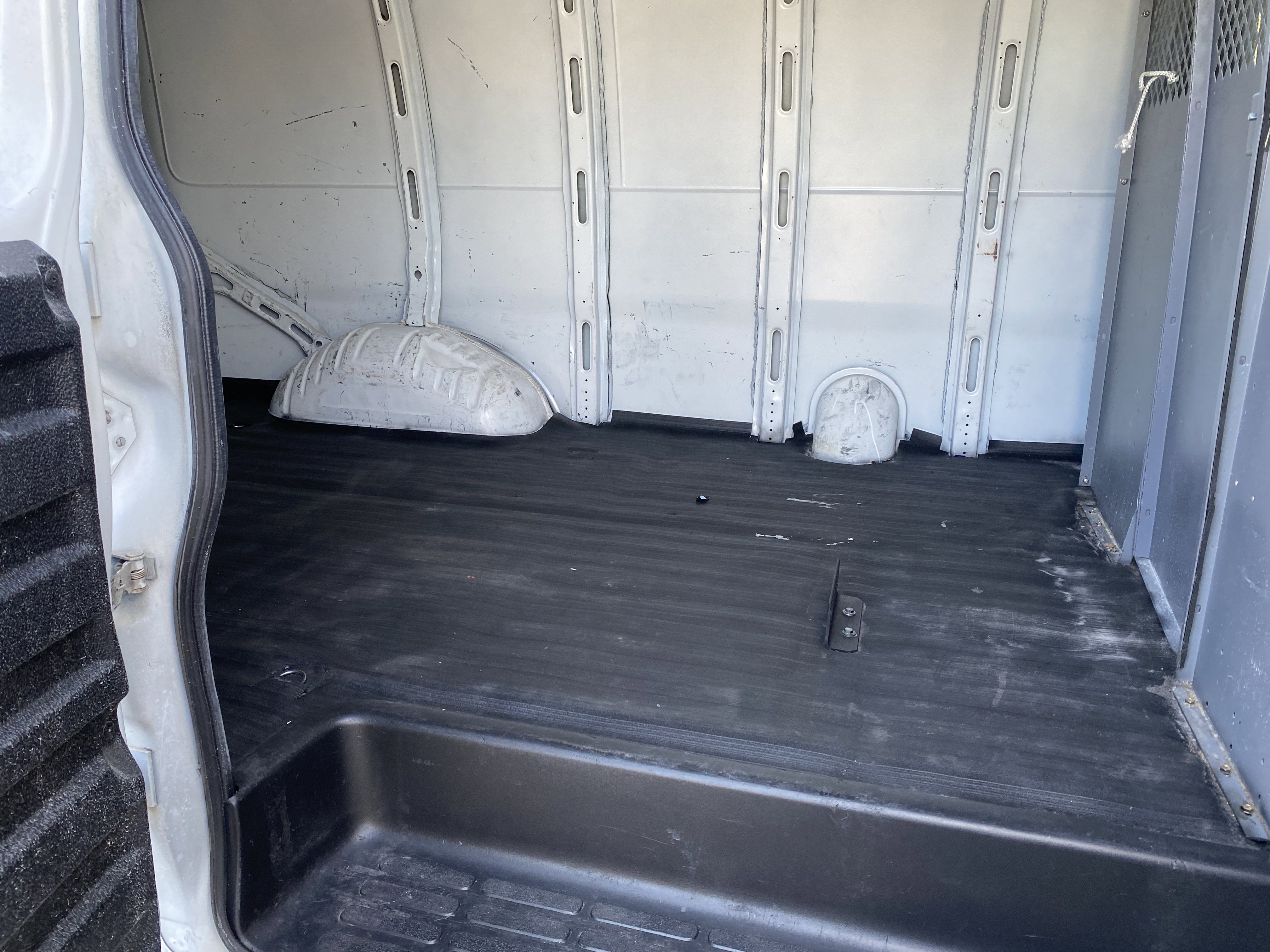 2017 Chevrolet Express Cargo Van RWD 2500 135"