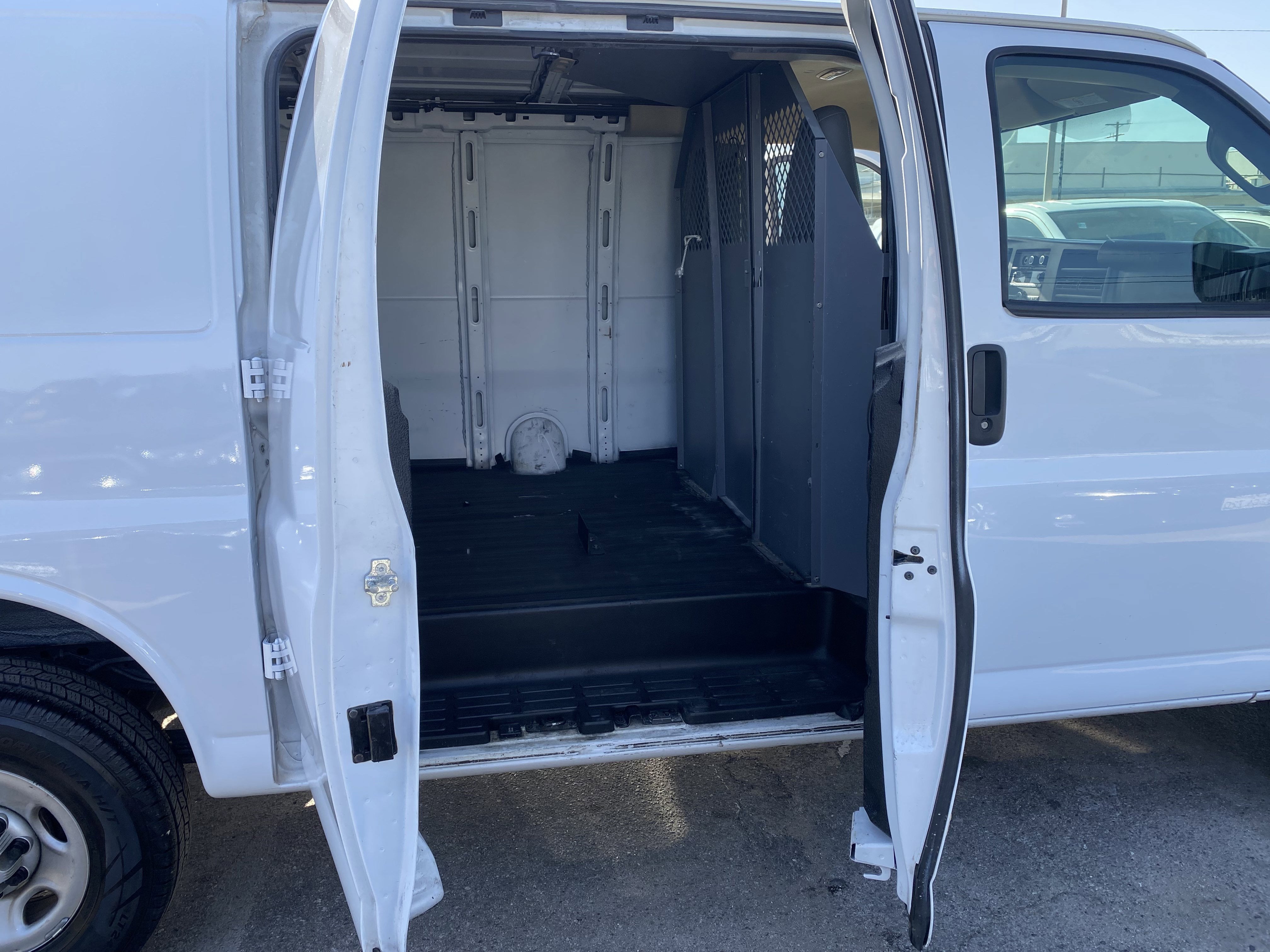 2017 Chevrolet Express Cargo Van RWD 2500 135"