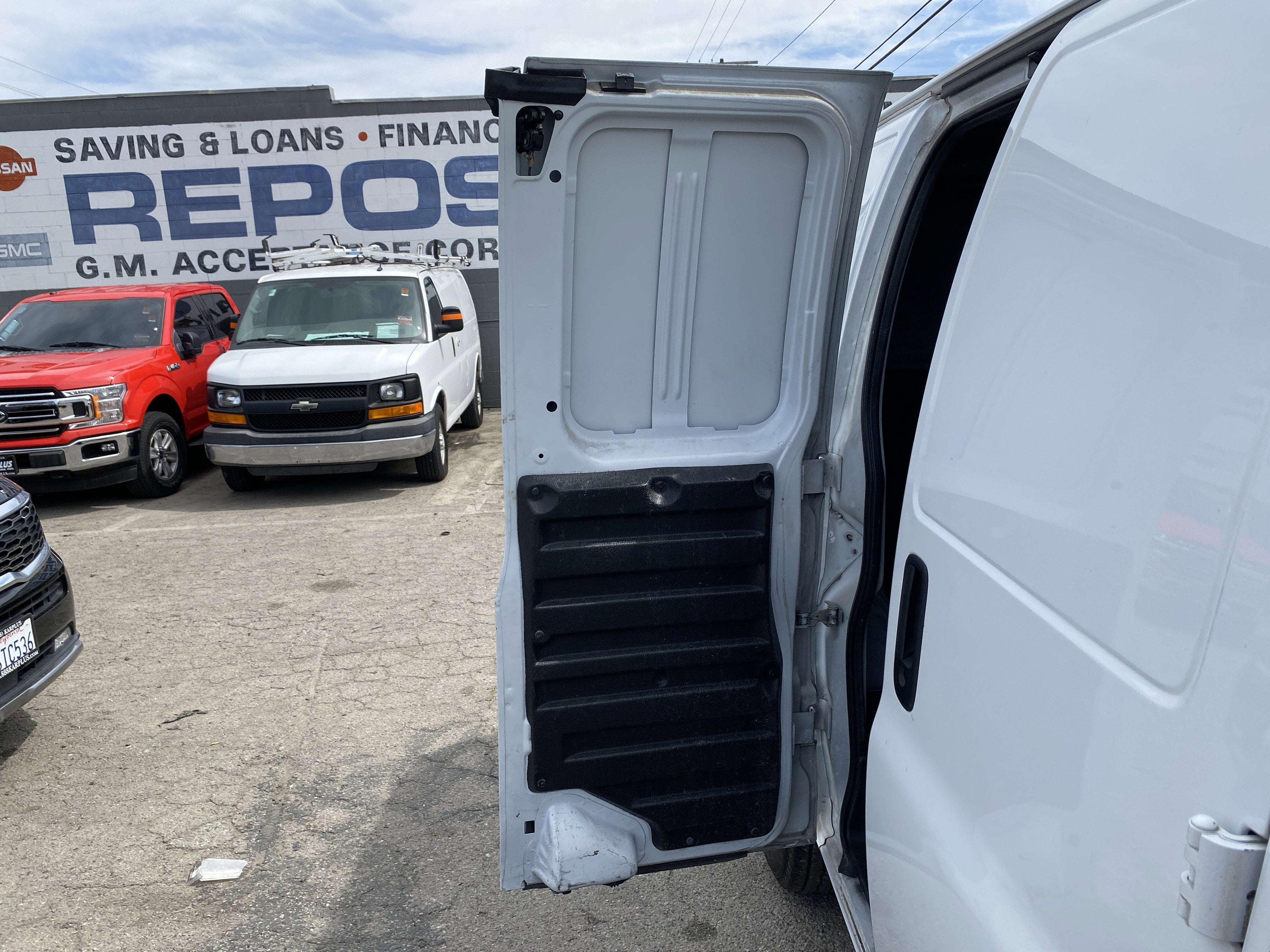 2017 Chevrolet Express Cargo Van RWD 2500 135"