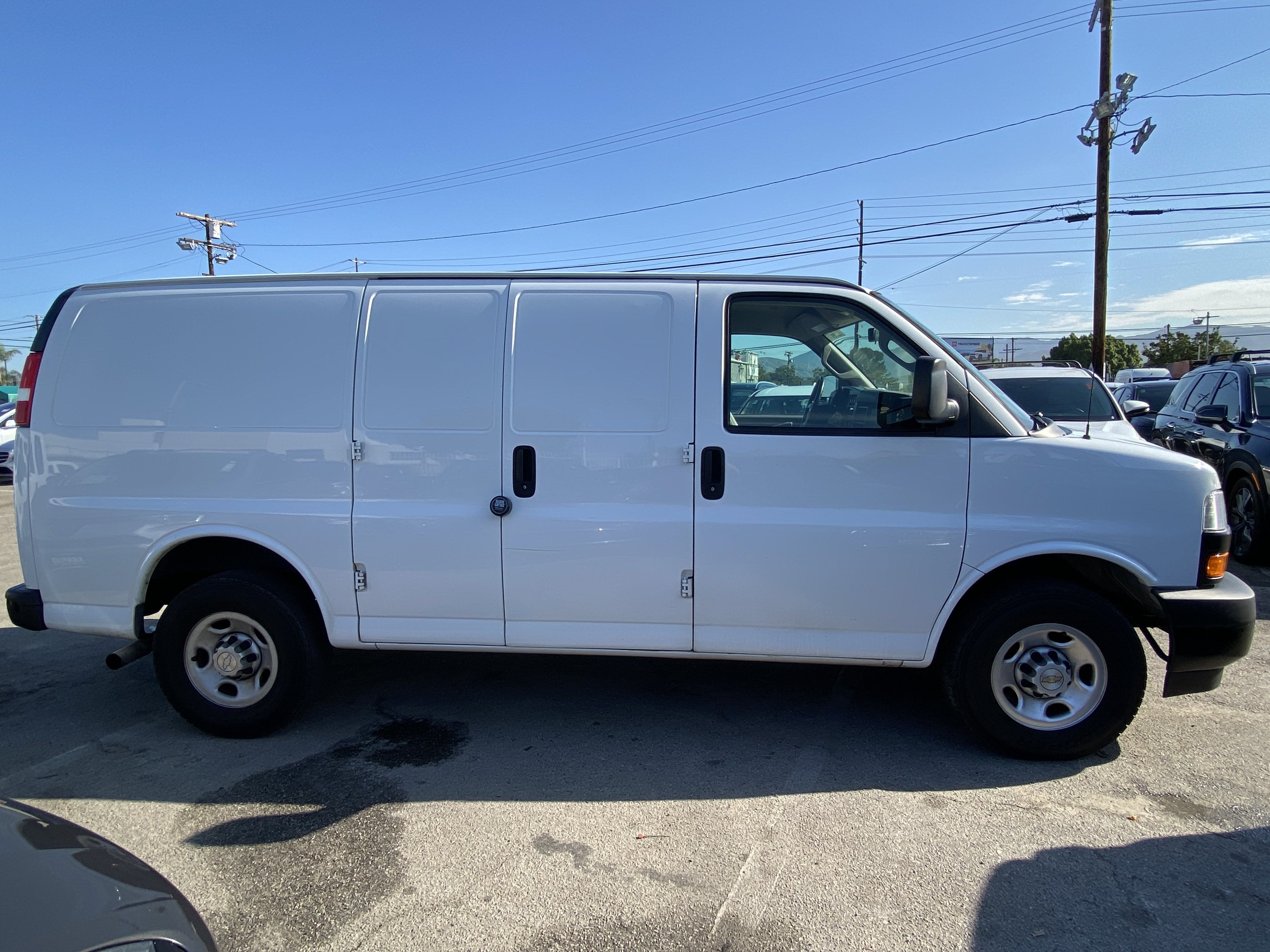 2019 Chevrolet Express Cargo Van RWD 2500 135