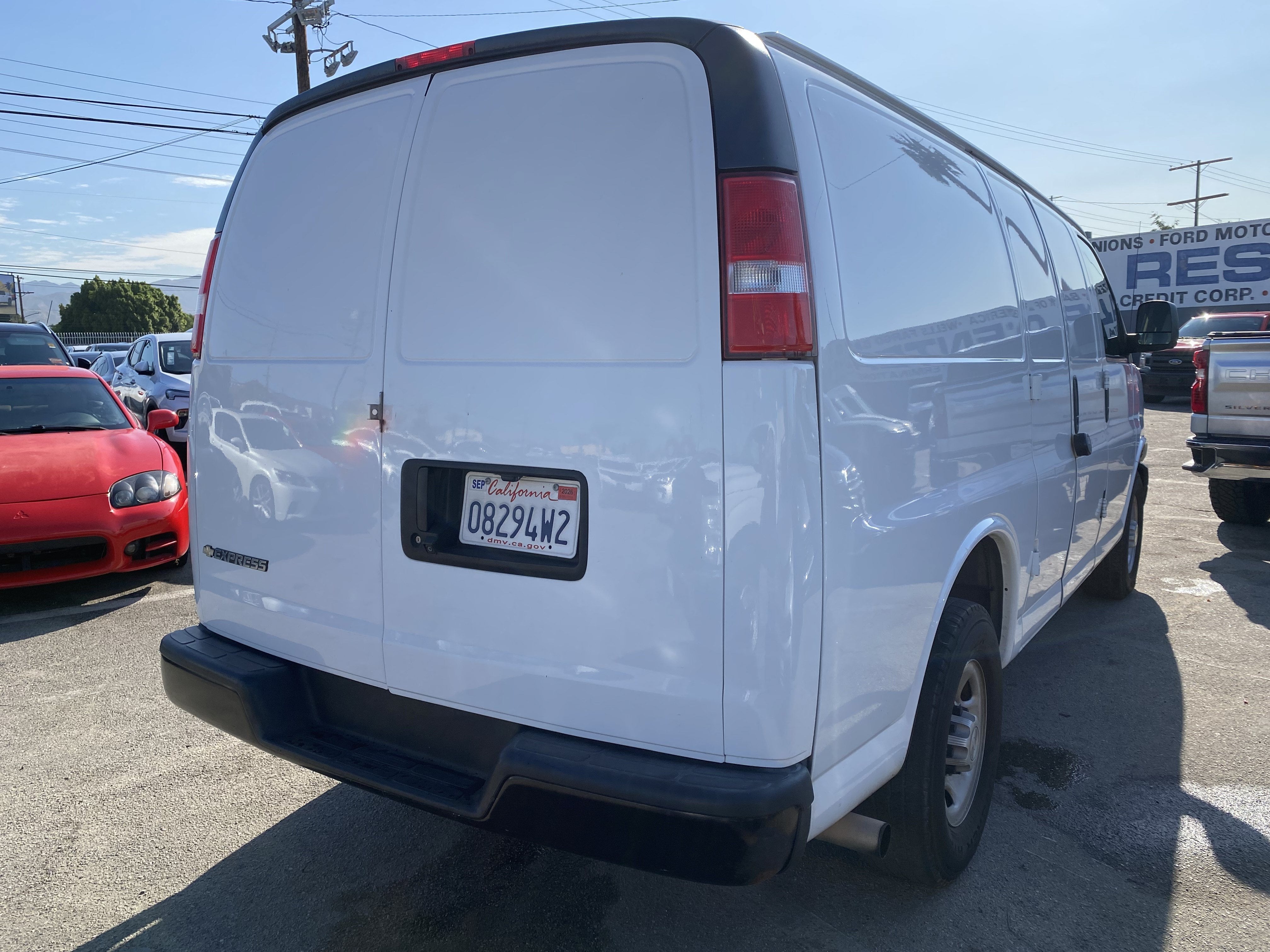 2019 Chevrolet Express Cargo Van RWD 2500 135