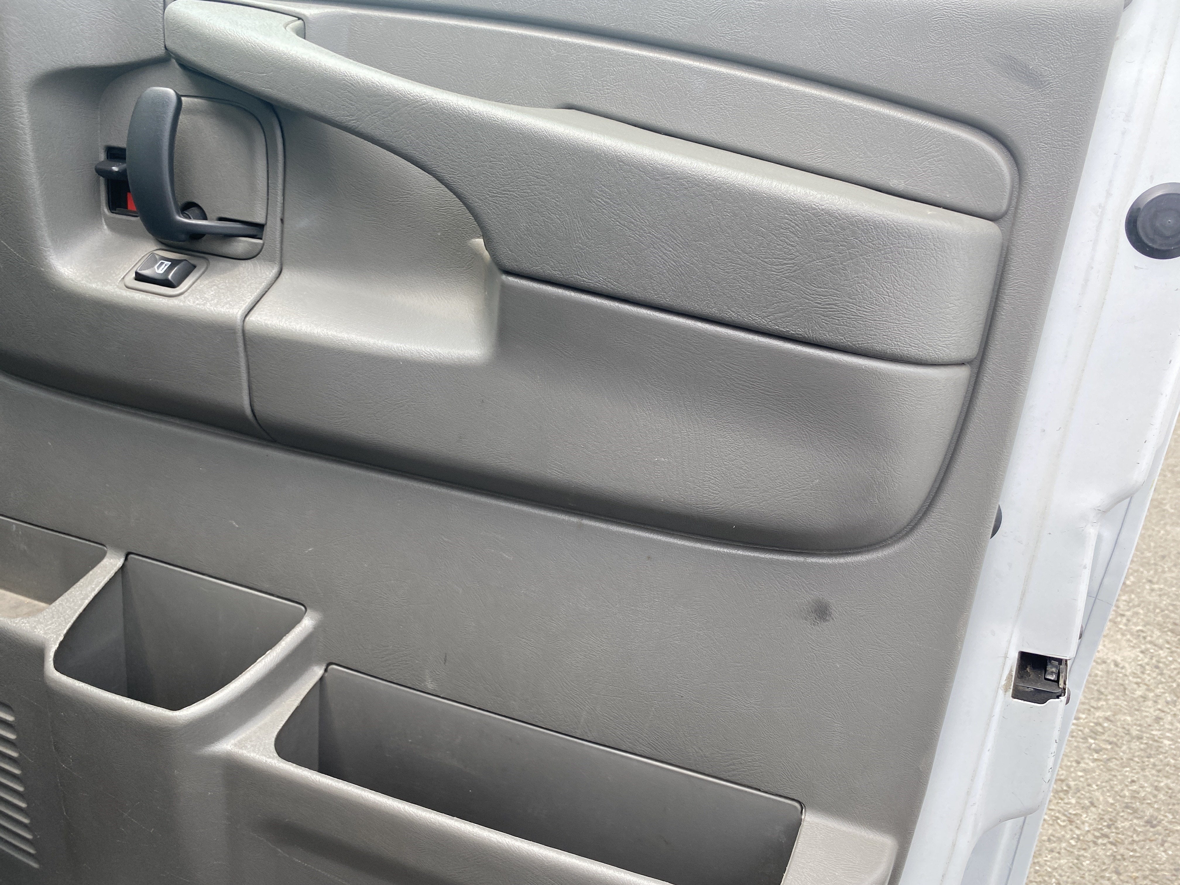 2014 Chevrolet Express Cargo Van RWD 2500 135"