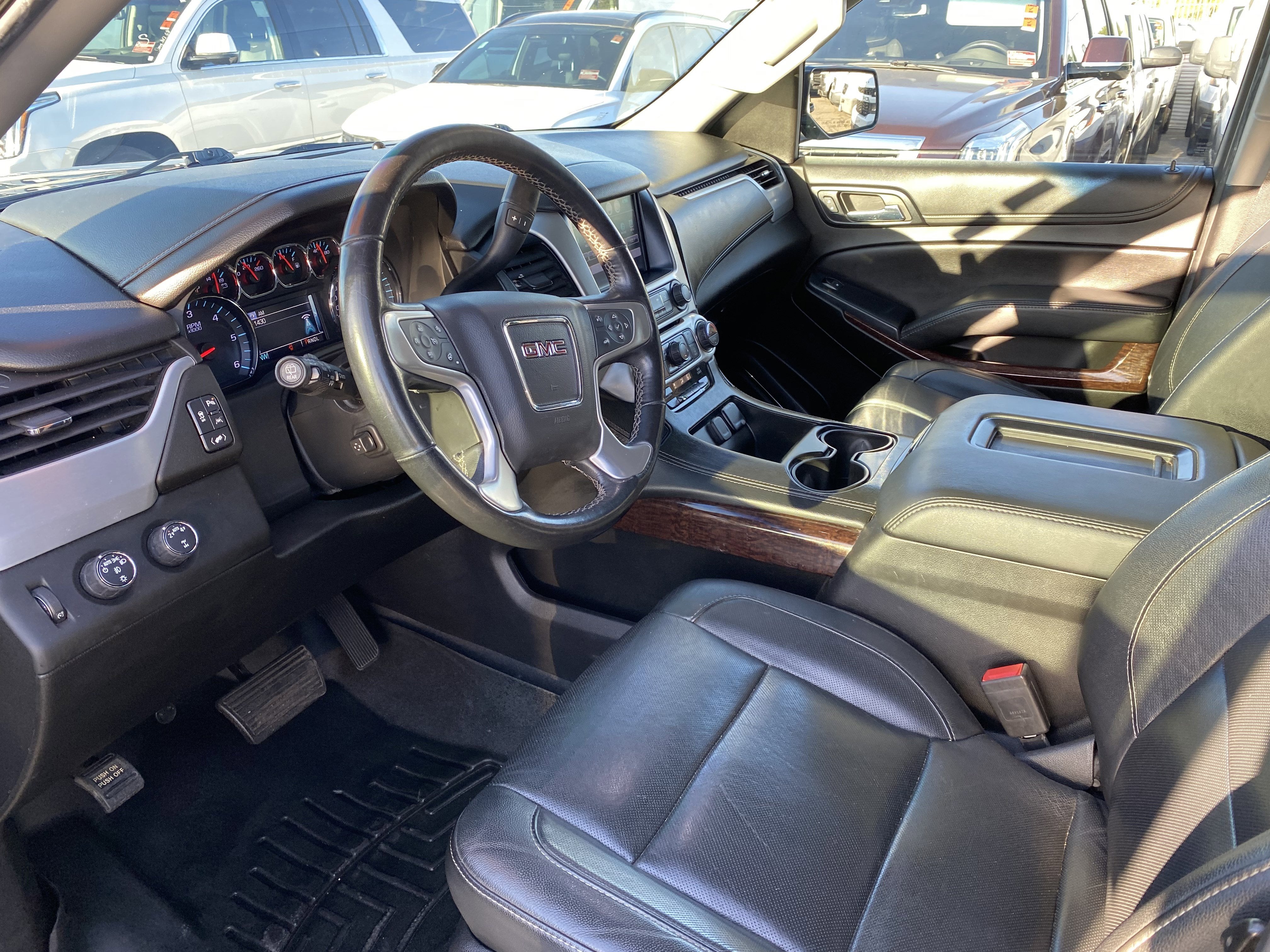 2019 GMC Yukon XL SLT