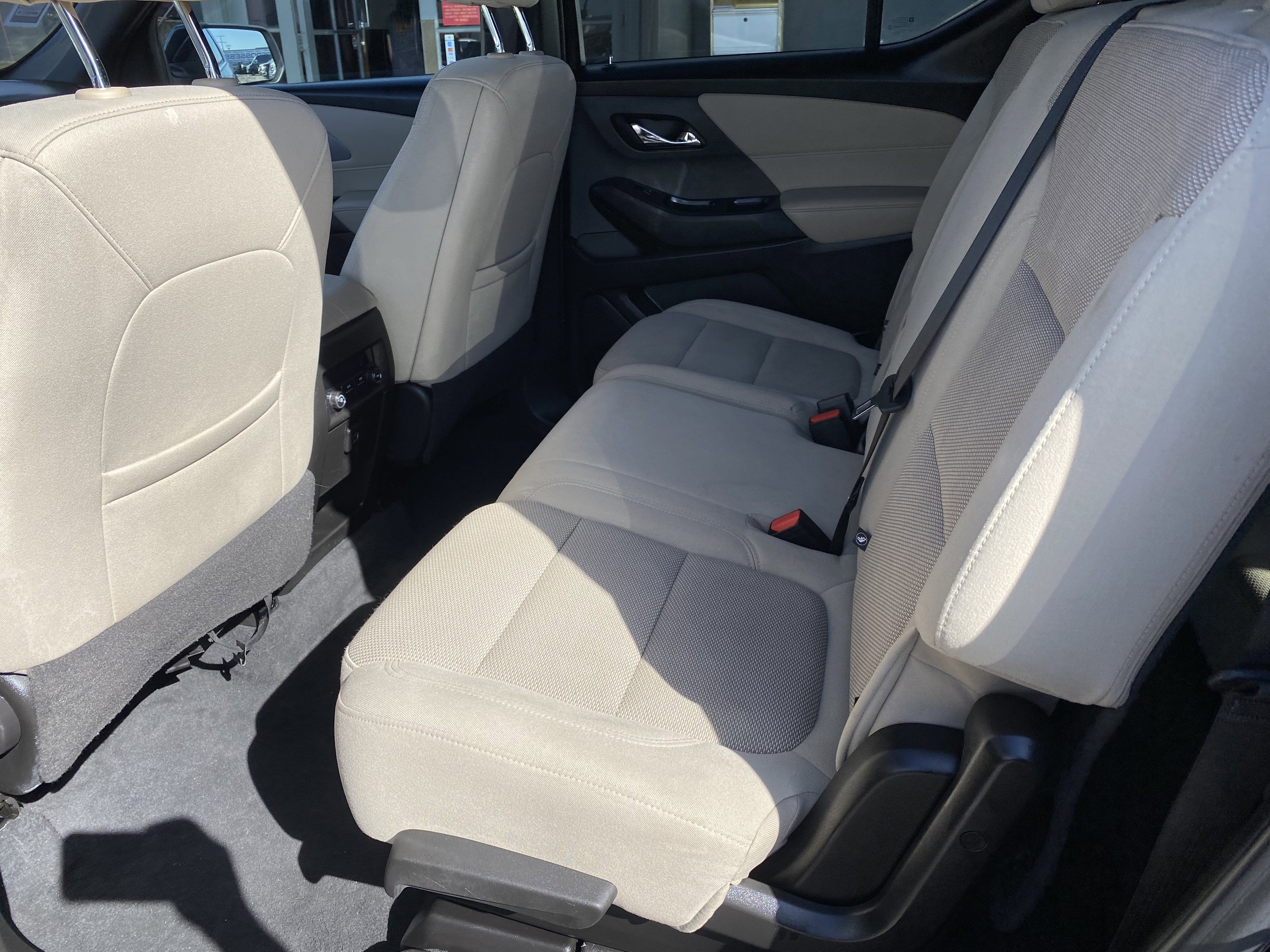 2022 Chevrolet Traverse LS