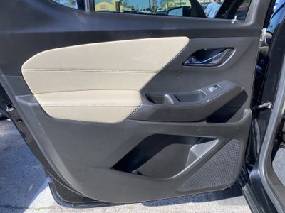 2022 Chevrolet Traverse LS