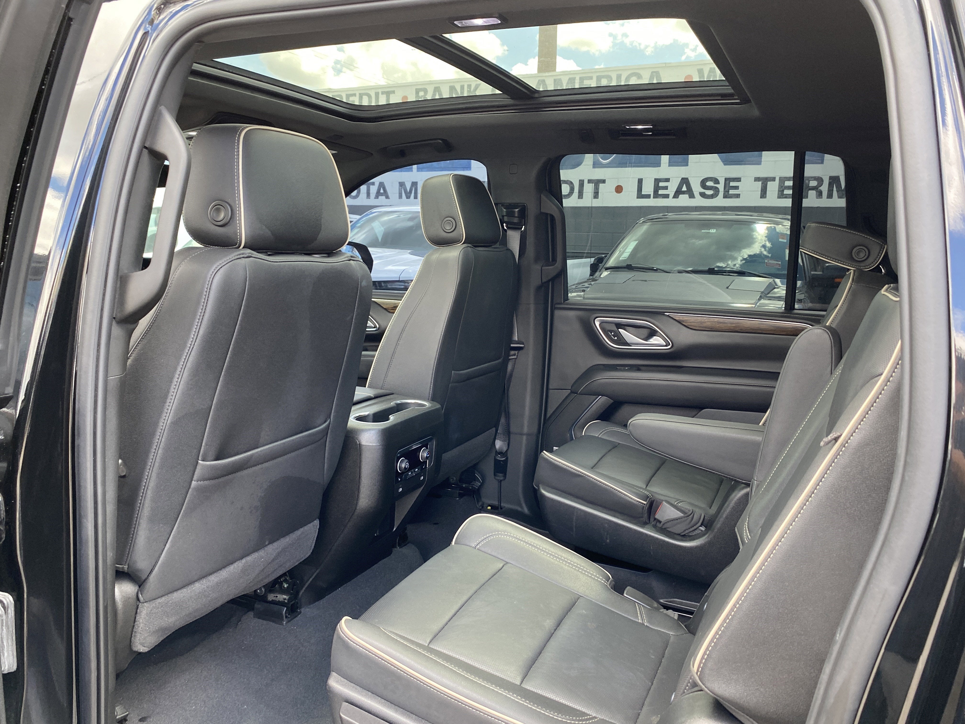 2022 Chevrolet Suburban Premier