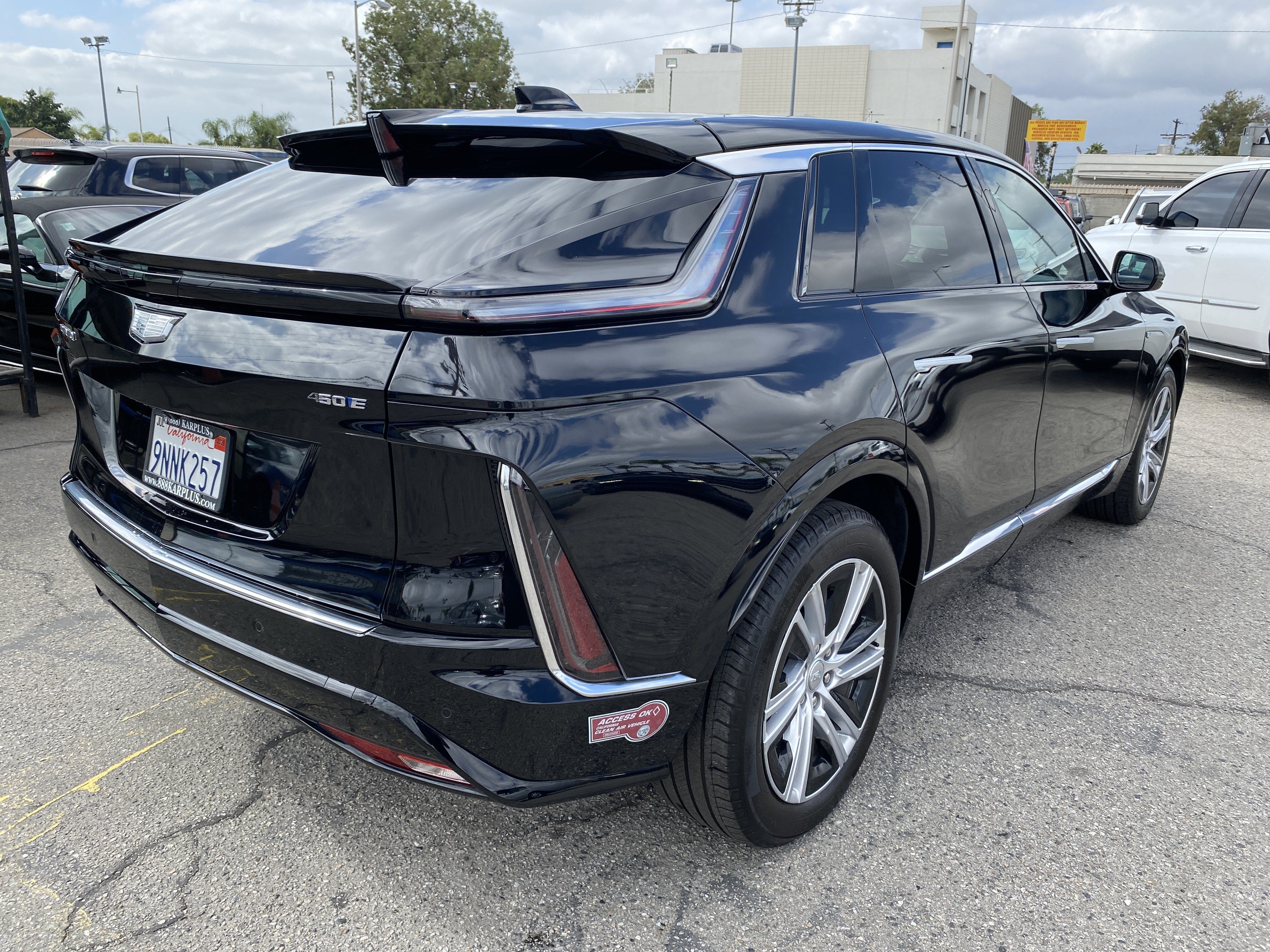 2024 Cadillac LYRIQ 4DR TECH W/1SA
