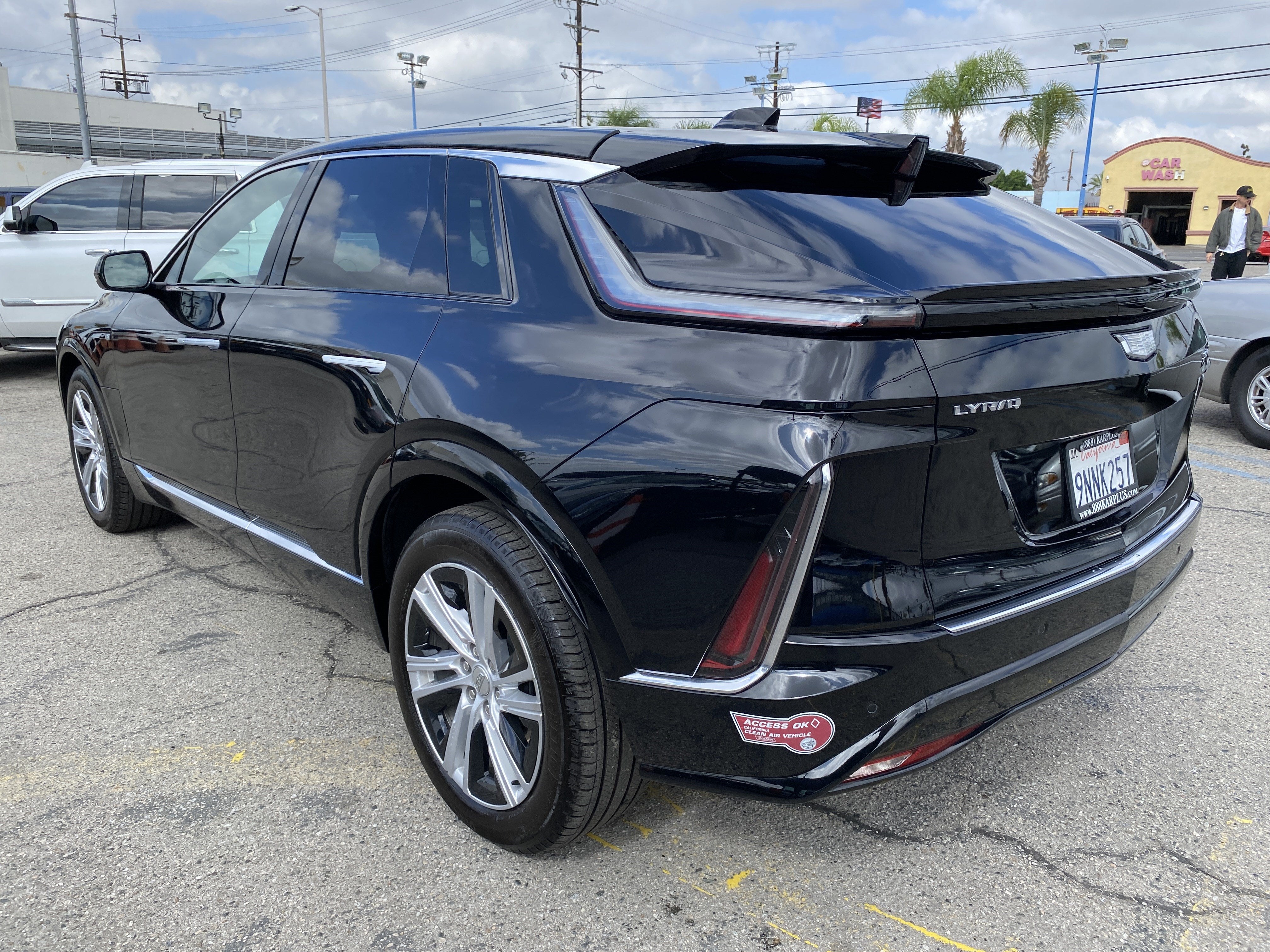 2024 Cadillac LYRIQ 4DR TECH W/1SA