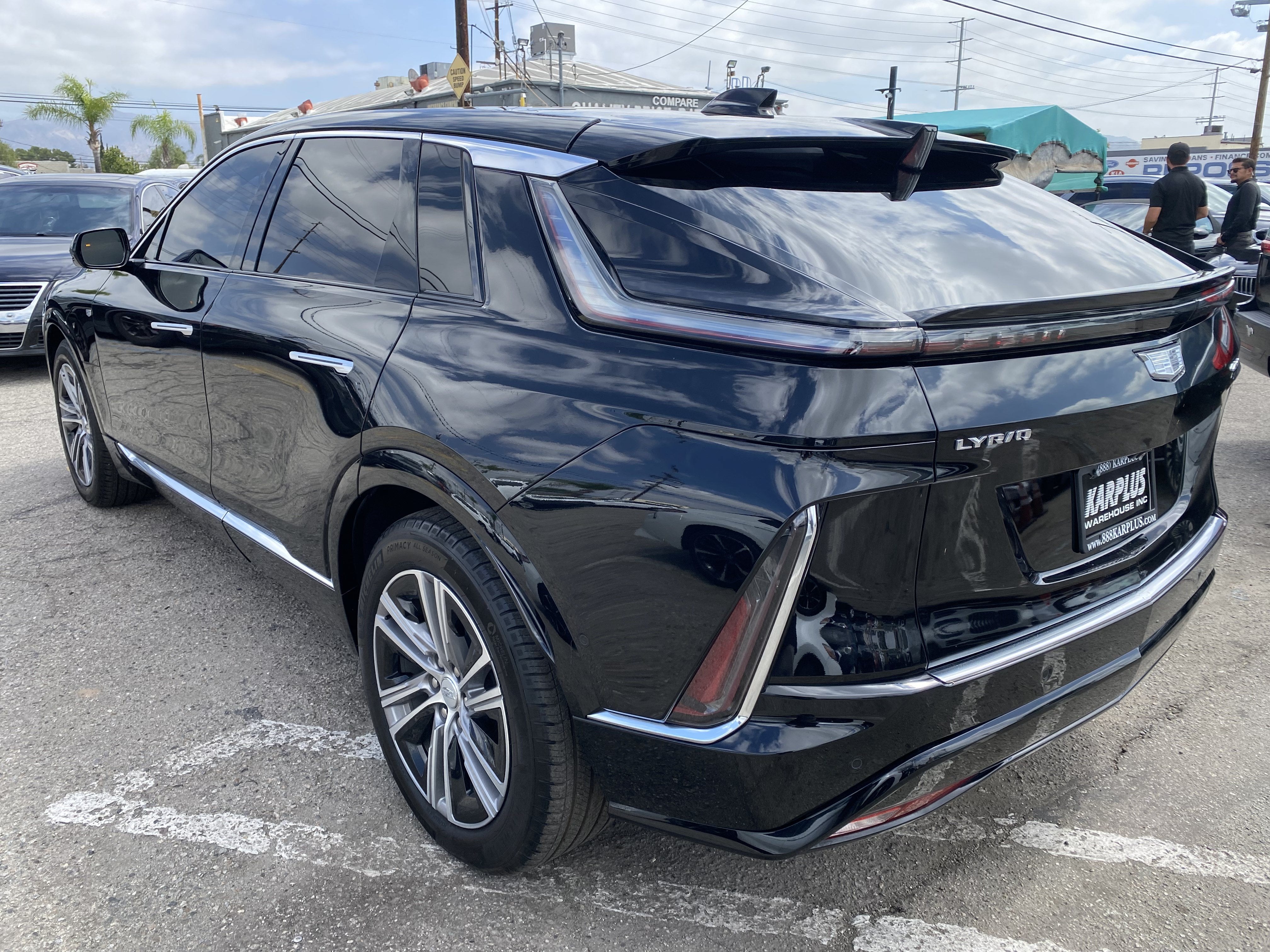 2024 Cadillac LYRIQ 4DR LUXURY W/1SD