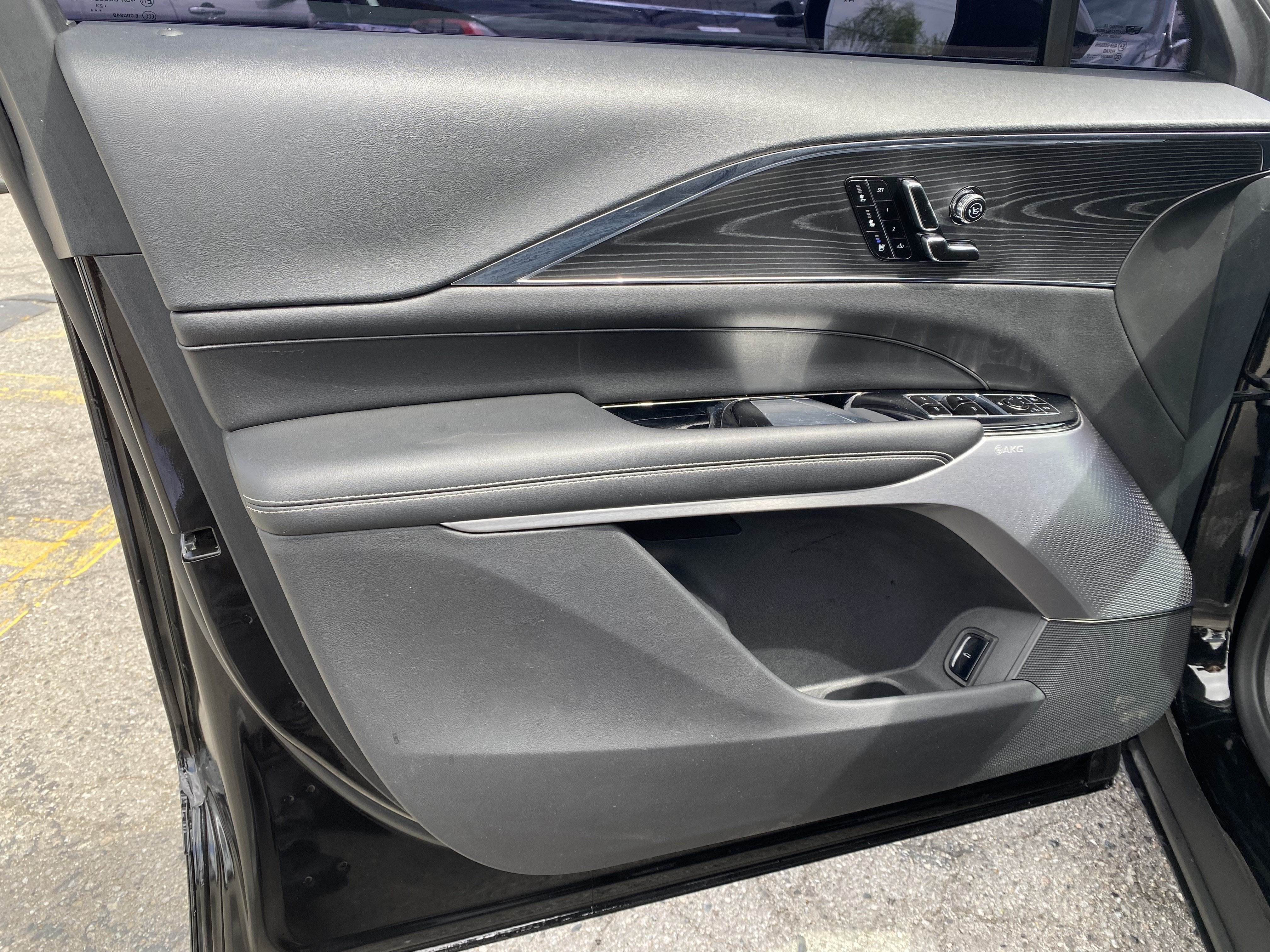 2024 Cadillac LYRIQ 4DR LUXURY W/1SD