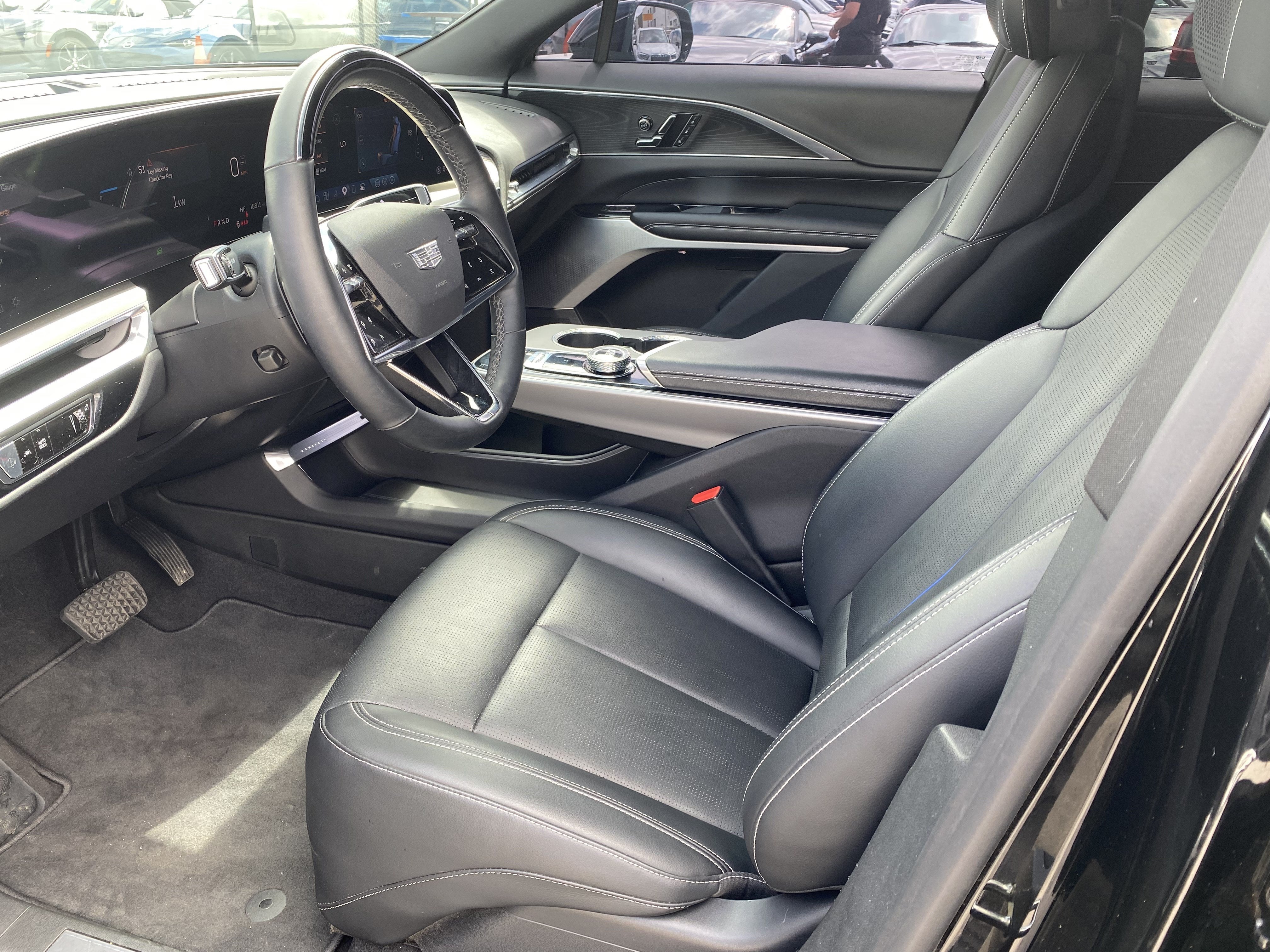 2024 Cadillac LYRIQ 4DR LUXURY W/1SD