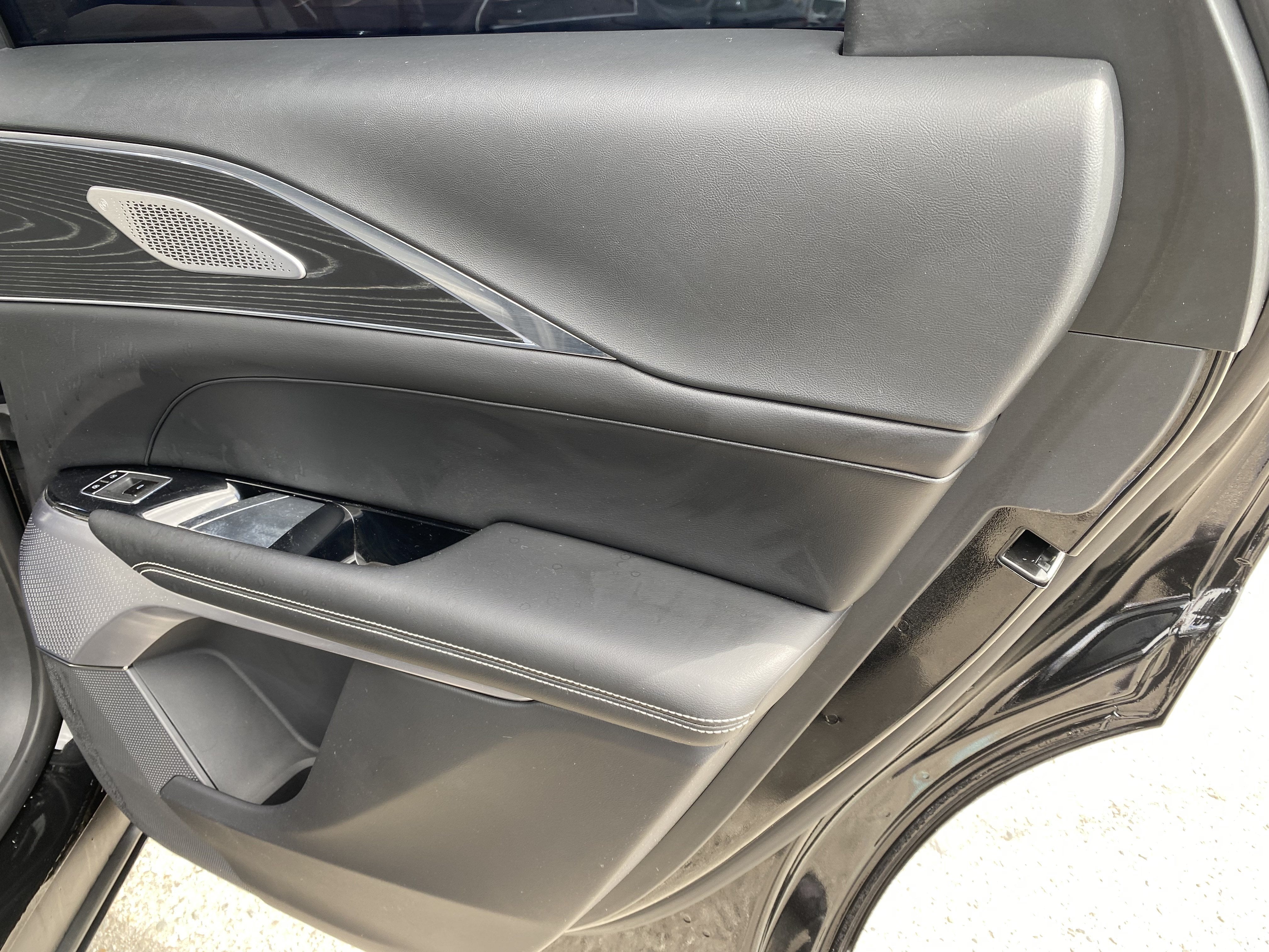 2024 Cadillac LYRIQ 4DR LUXURY W/1SD