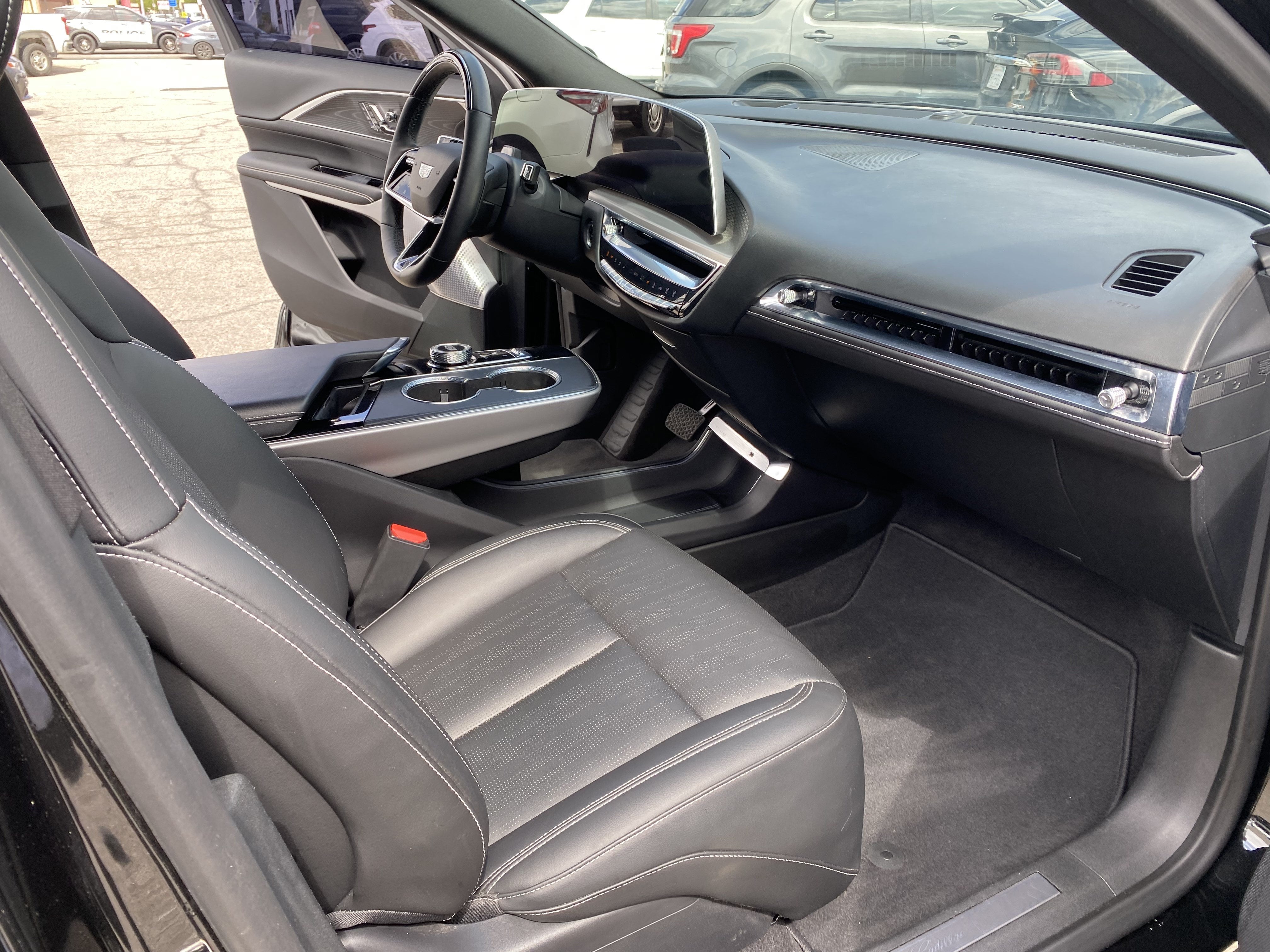 2024 Cadillac LYRIQ 4DR LUXURY W/1SD