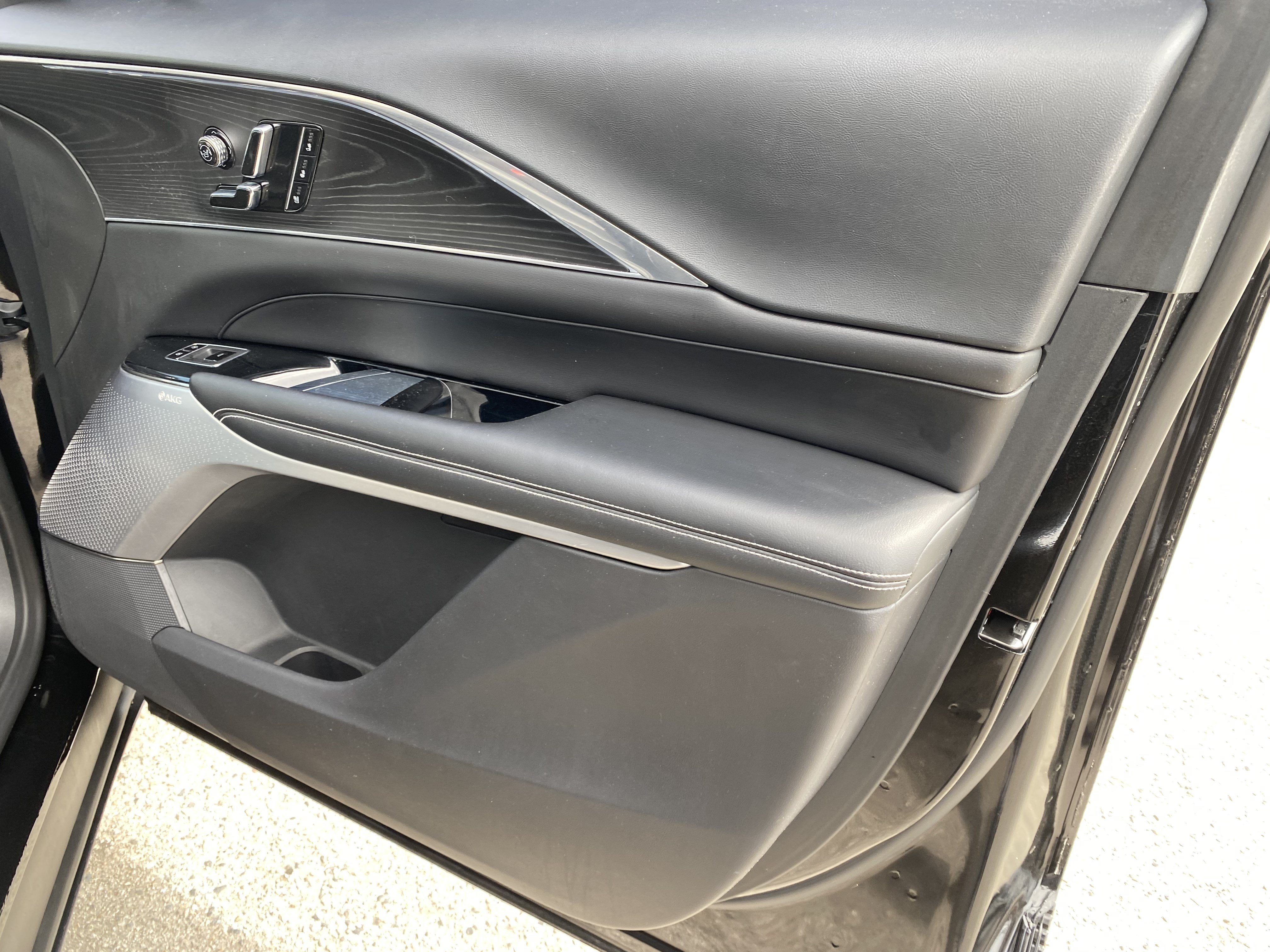 2024 Cadillac LYRIQ 4DR LUXURY W/1SD