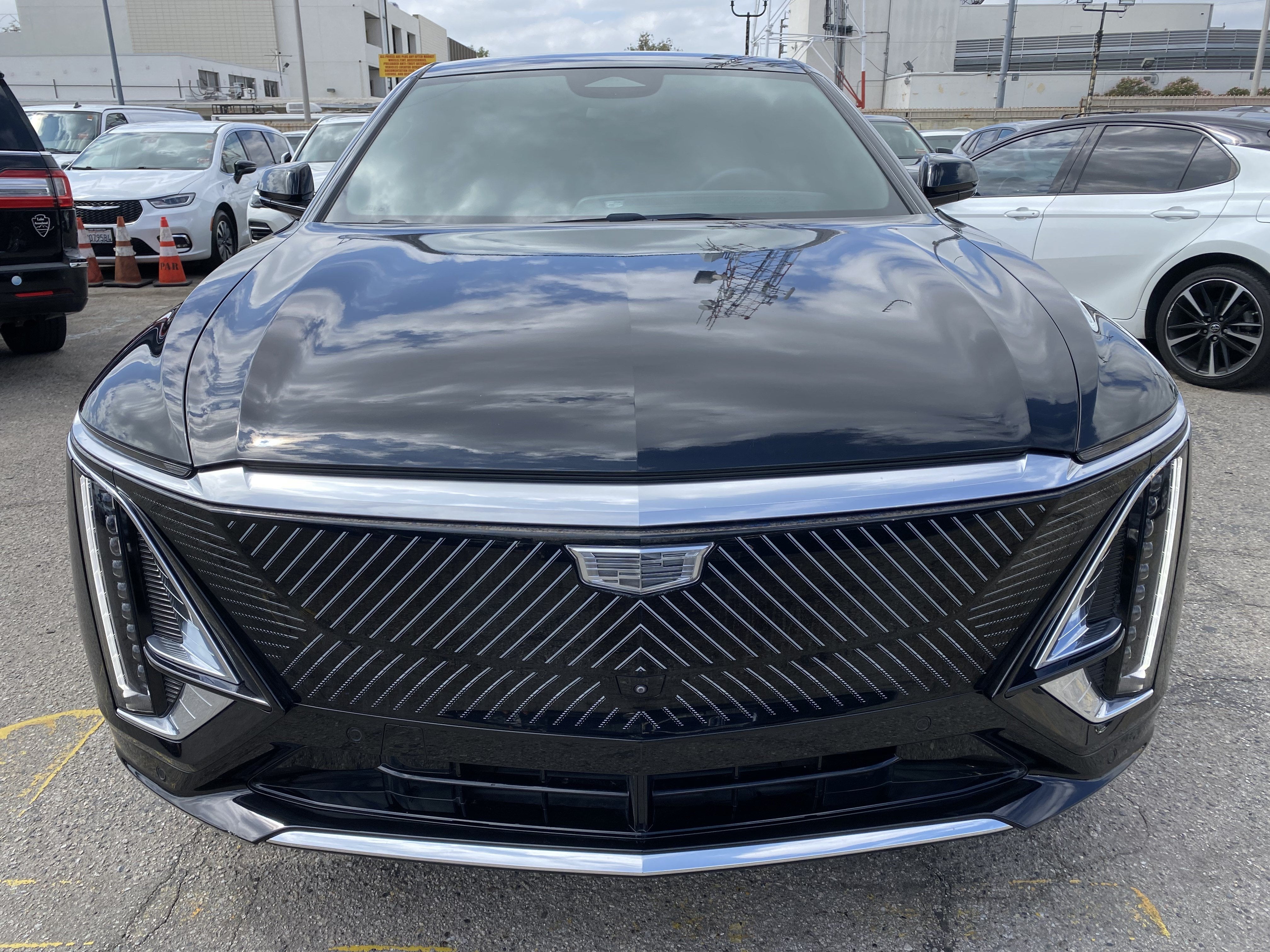 2024 Cadillac LYRIQ 4DR LUXURY W/1SD