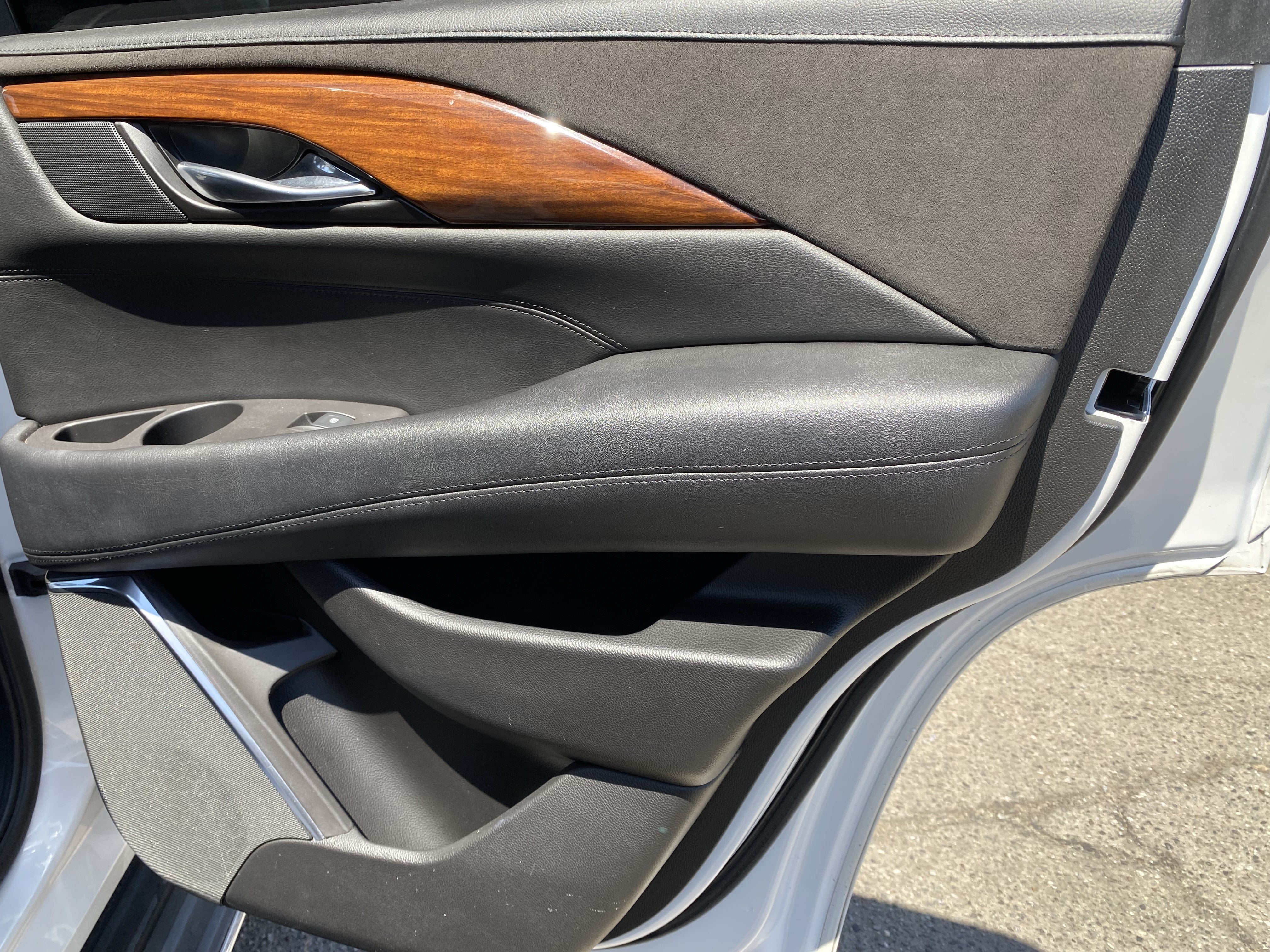 2016 Cadillac Escalade 2WD 4DR LUXURY COLLECTION